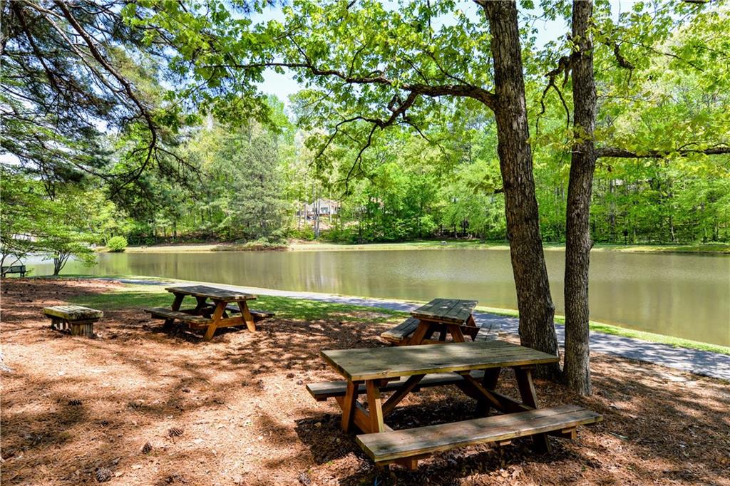 2719 Huckleberry Path