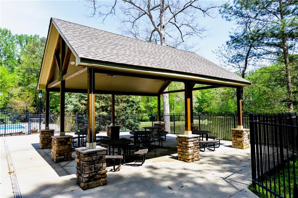2719 Huckleberry Path