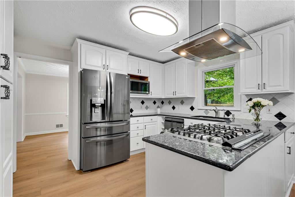2719 Huckleberry Path