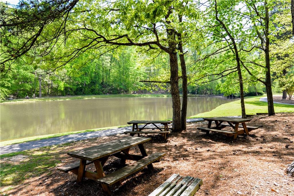 2719 Huckleberry Path