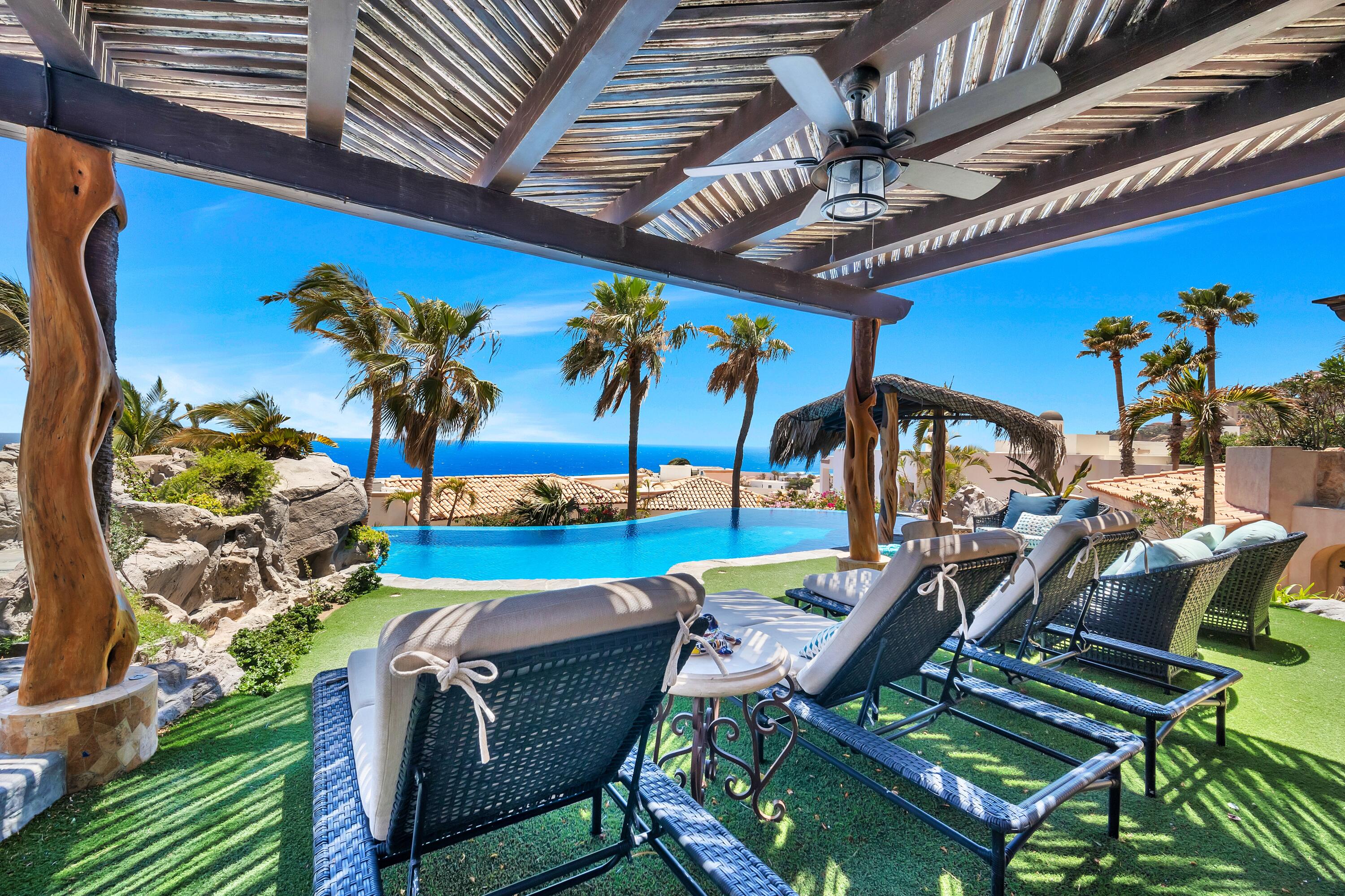 3 Calle Cerrada del Sol, Villa Vista Encantada