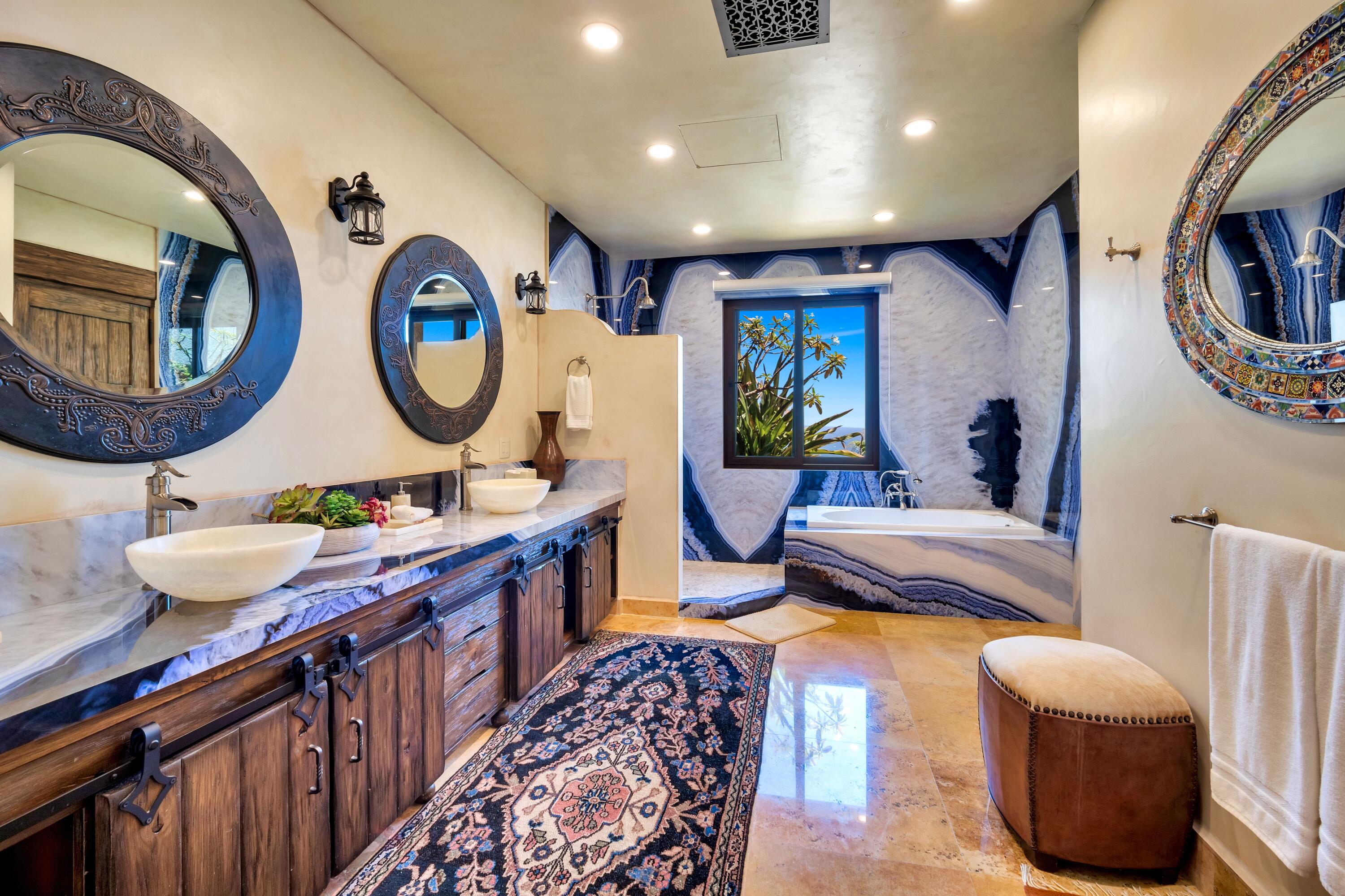 3 Calle Cerrada del Sol, Villa Vista Encantada