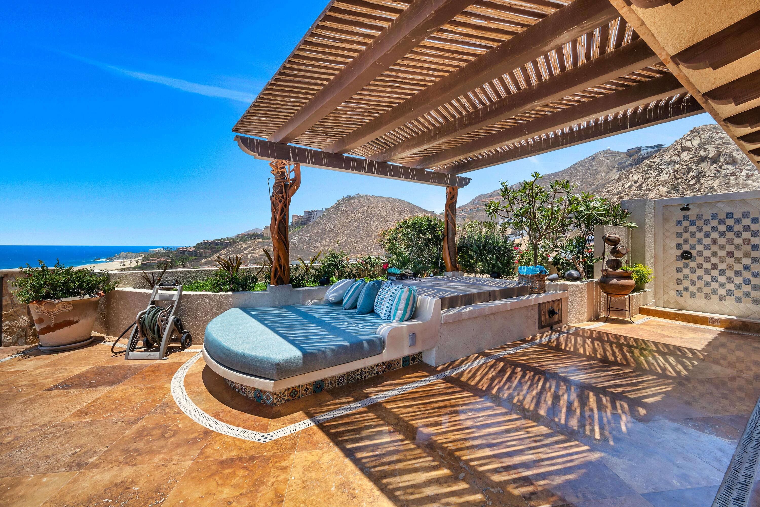 3 Calle Cerrada del Sol, Villa Vista Encantada