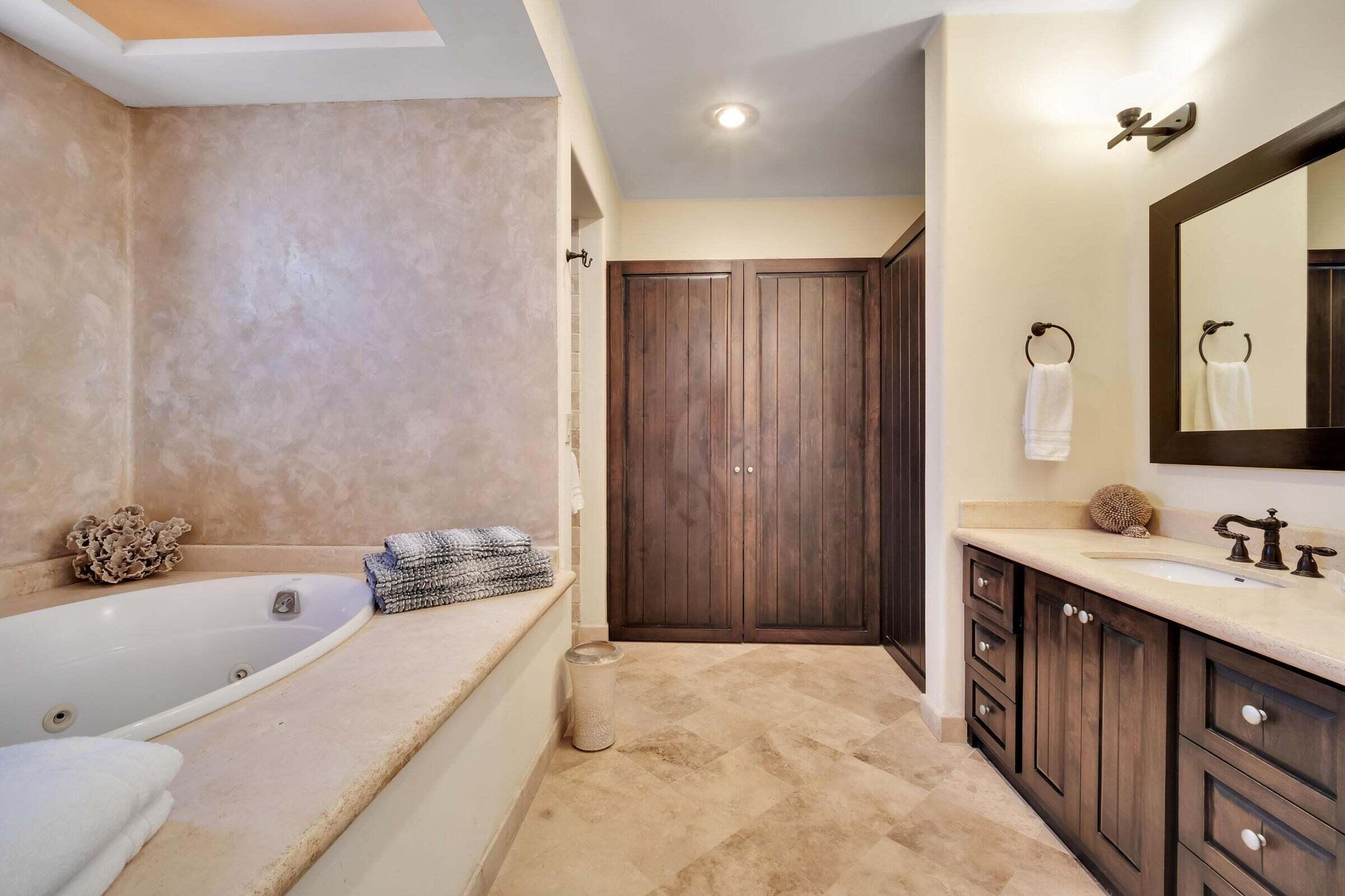 10 SELLER FINANCING, Casa Arte