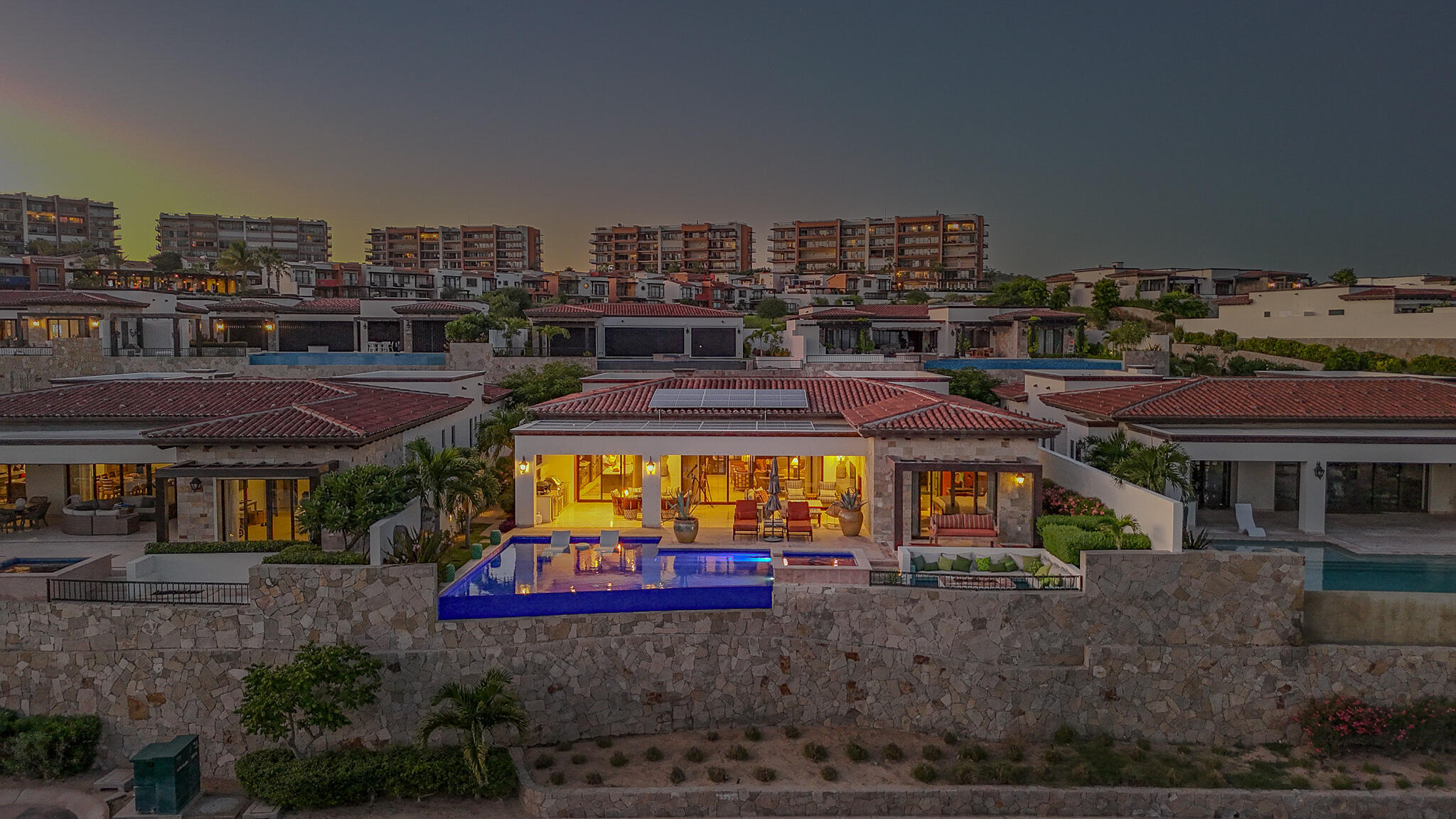 Coronado 4.6, Pacific