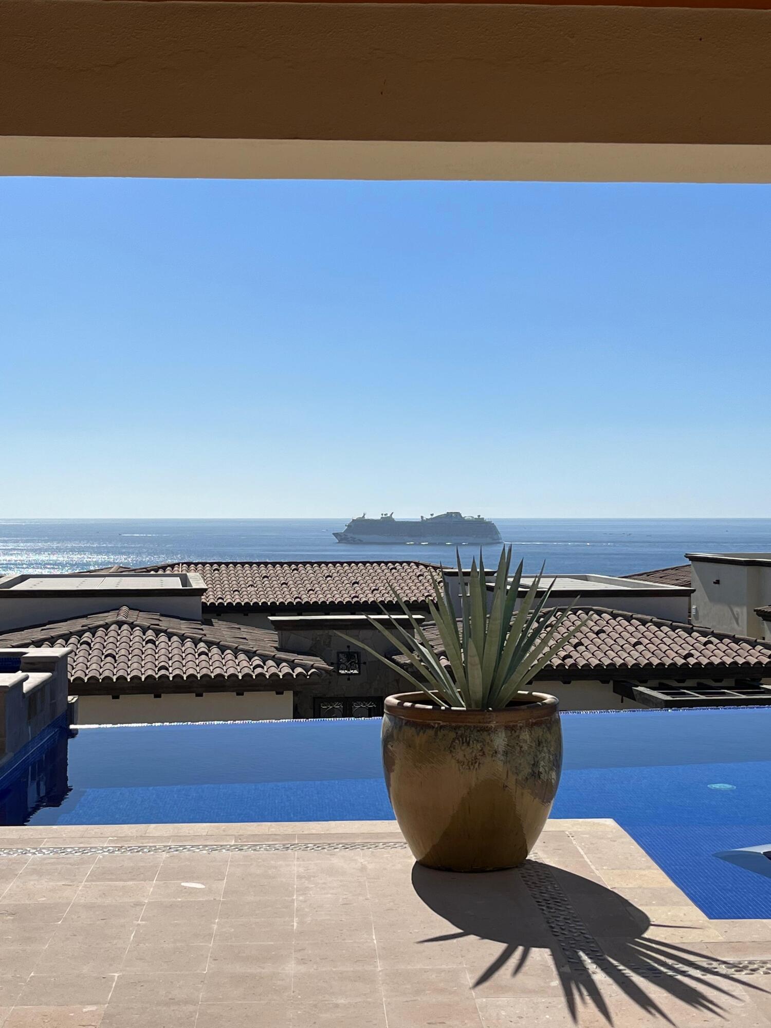 Coronado 4.6, Pacific