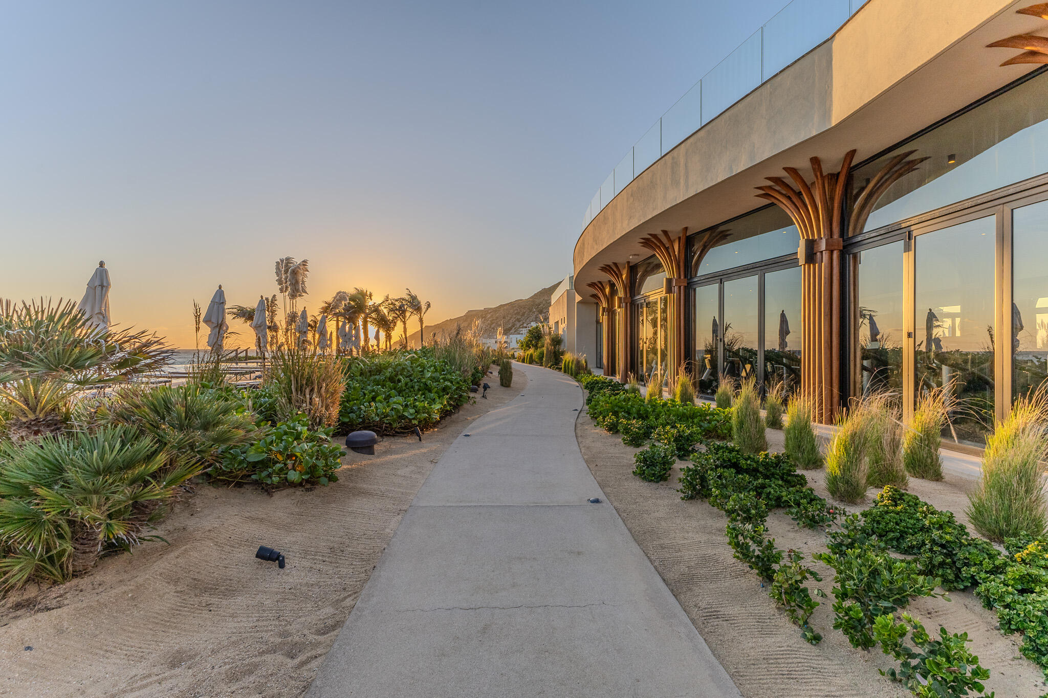 Coronado 4.6, Pacific