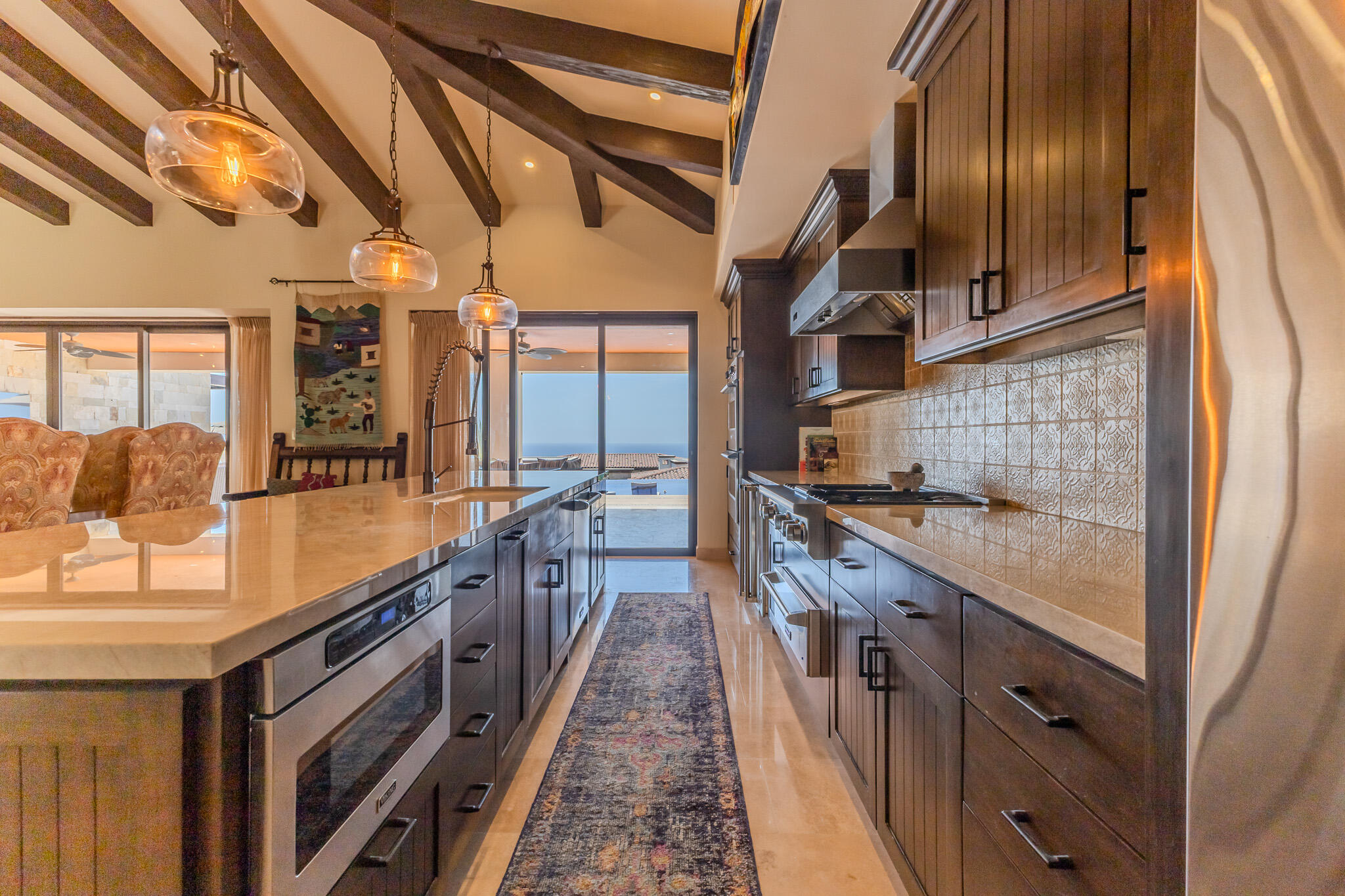 Coronado 4.6, Pacific