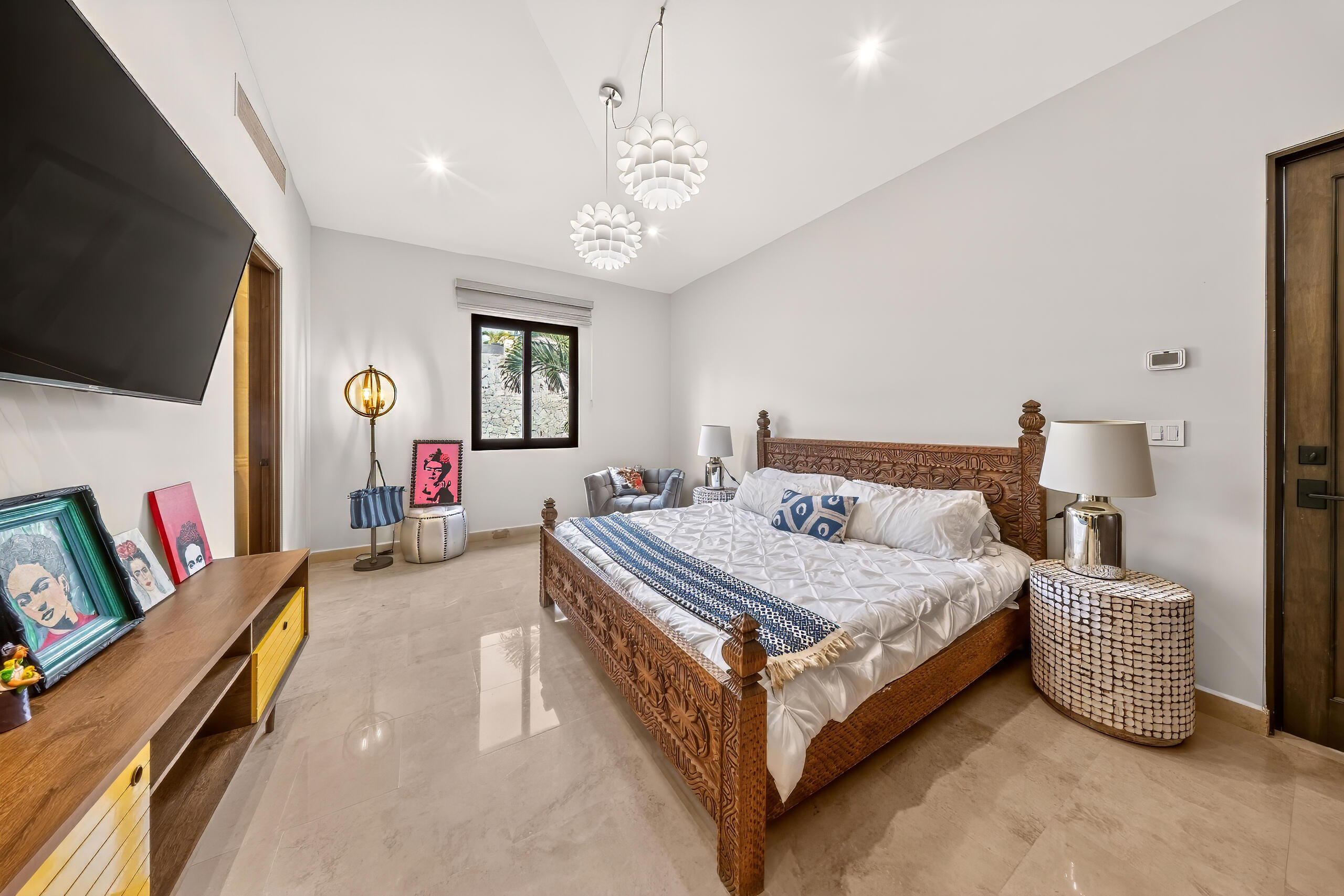 Coronado 4.6, Pacific