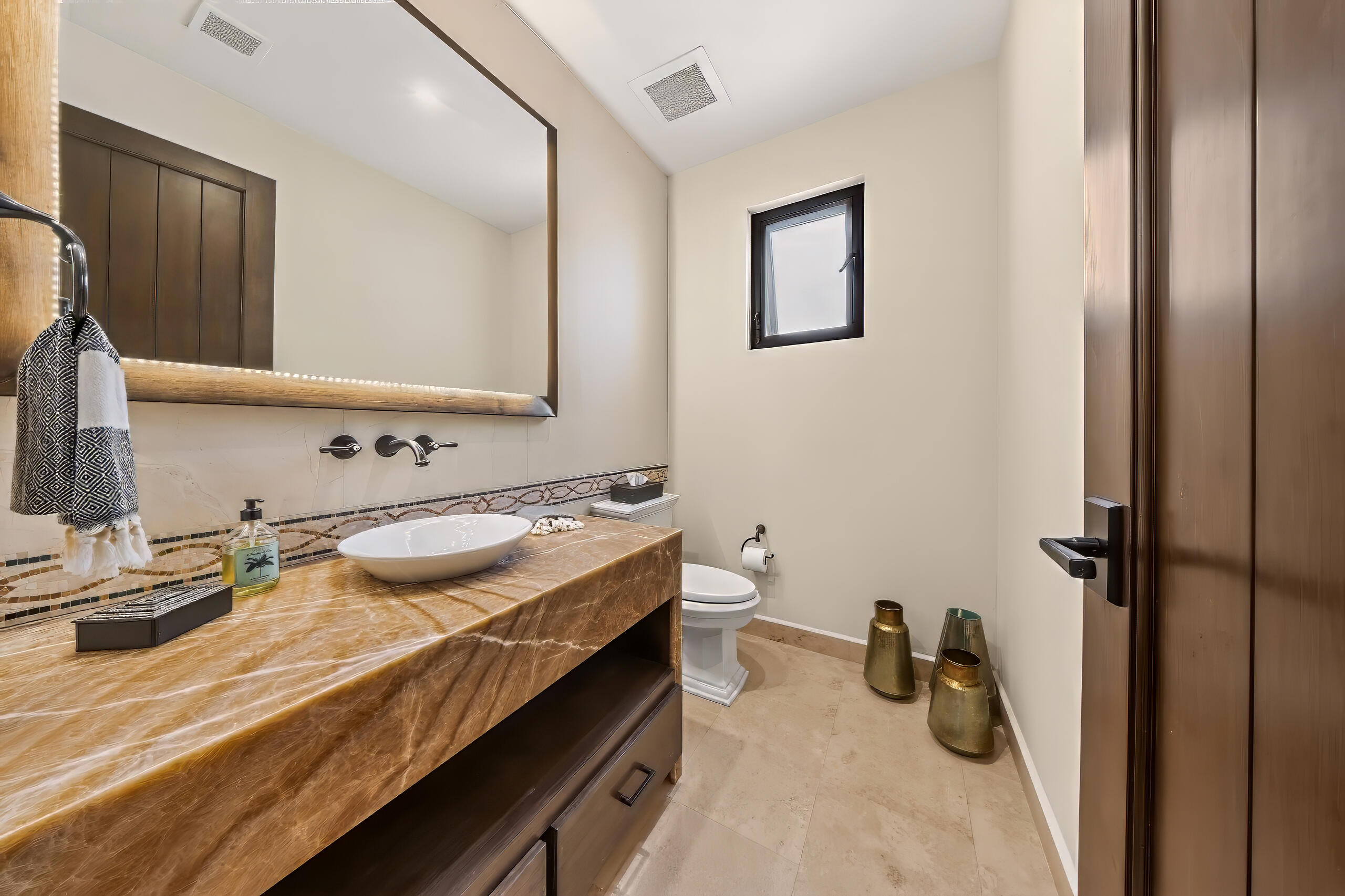 Coronado 4.6, Pacific