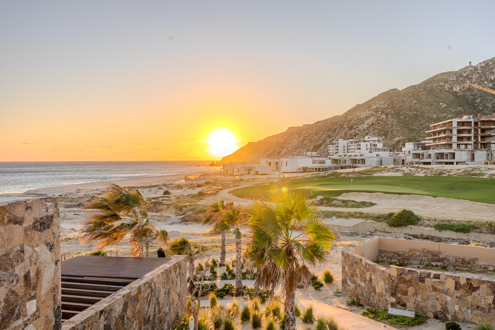 Coronado 4.6, Pacific