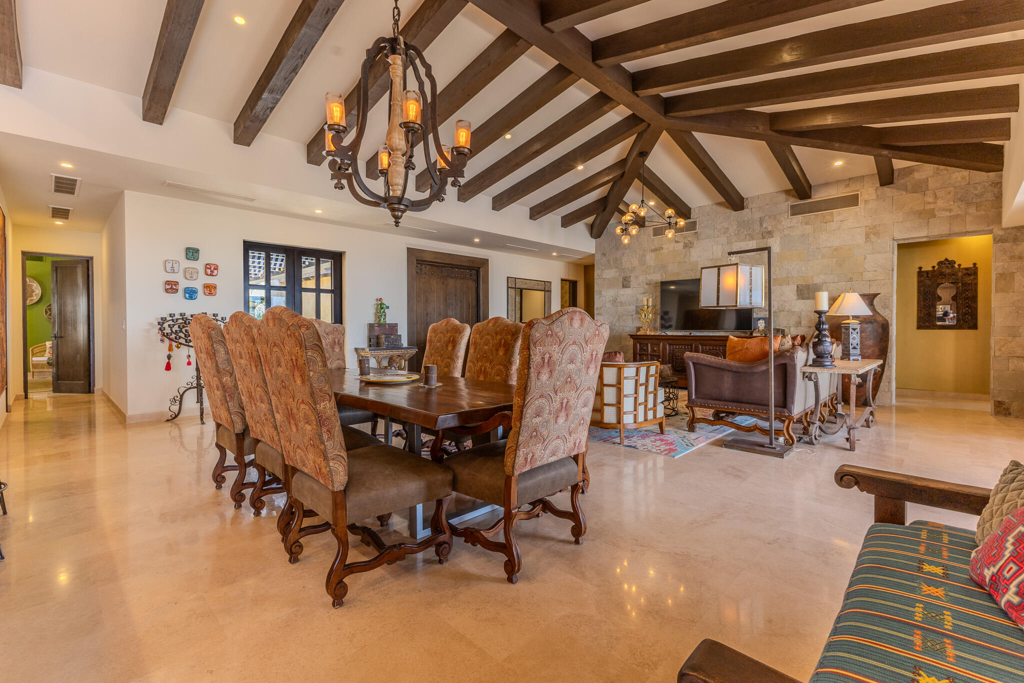 Coronado 4.6, Pacific