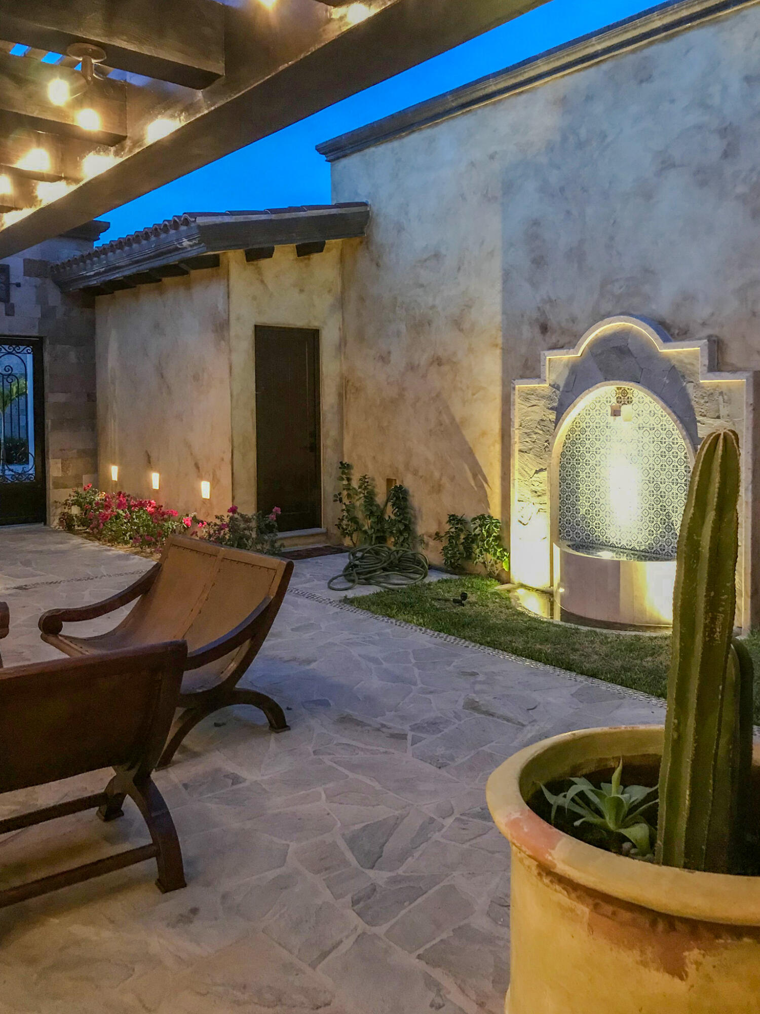 Coronado 4.6, Pacific