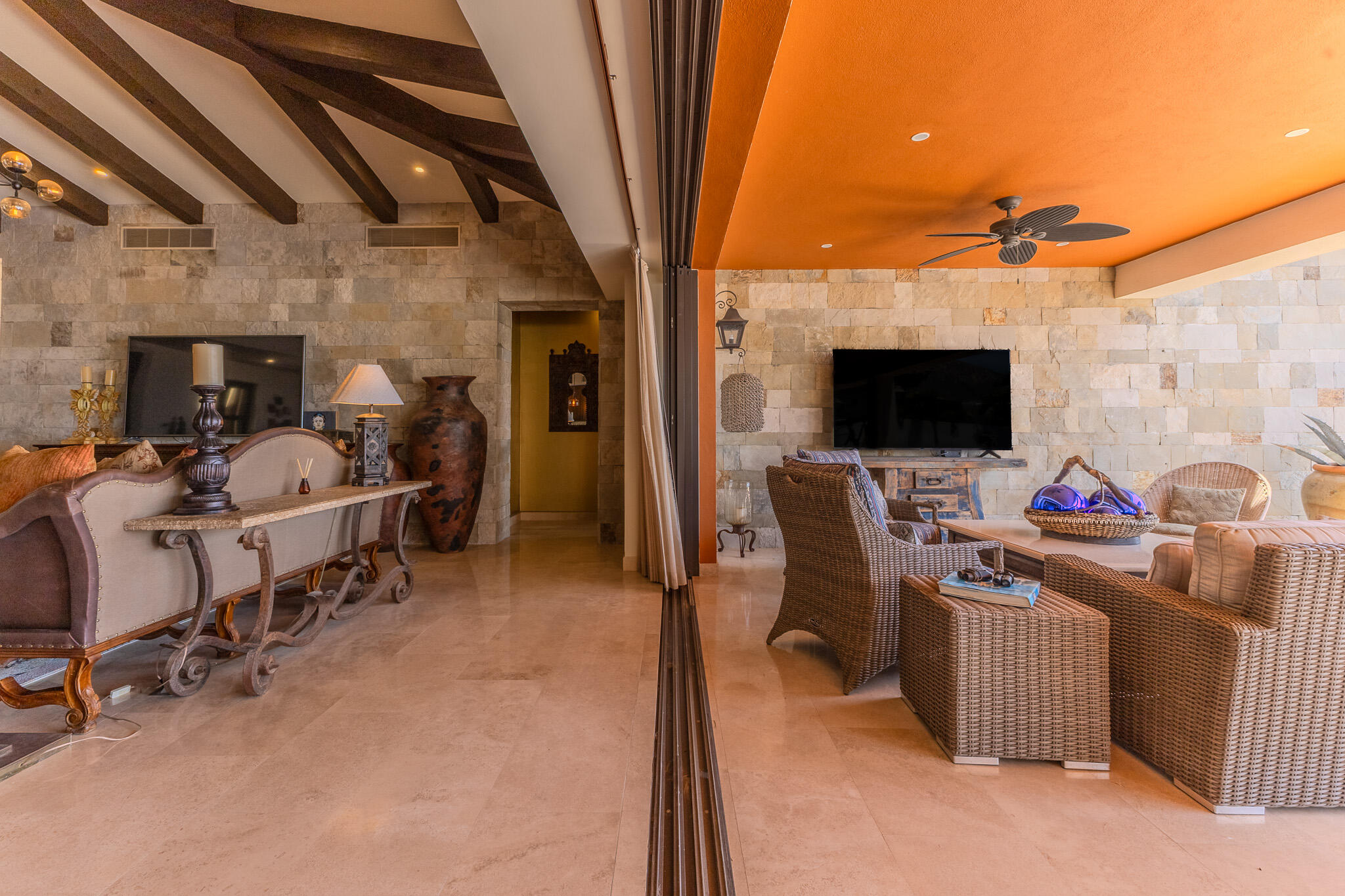 Coronado 4.6, Pacific