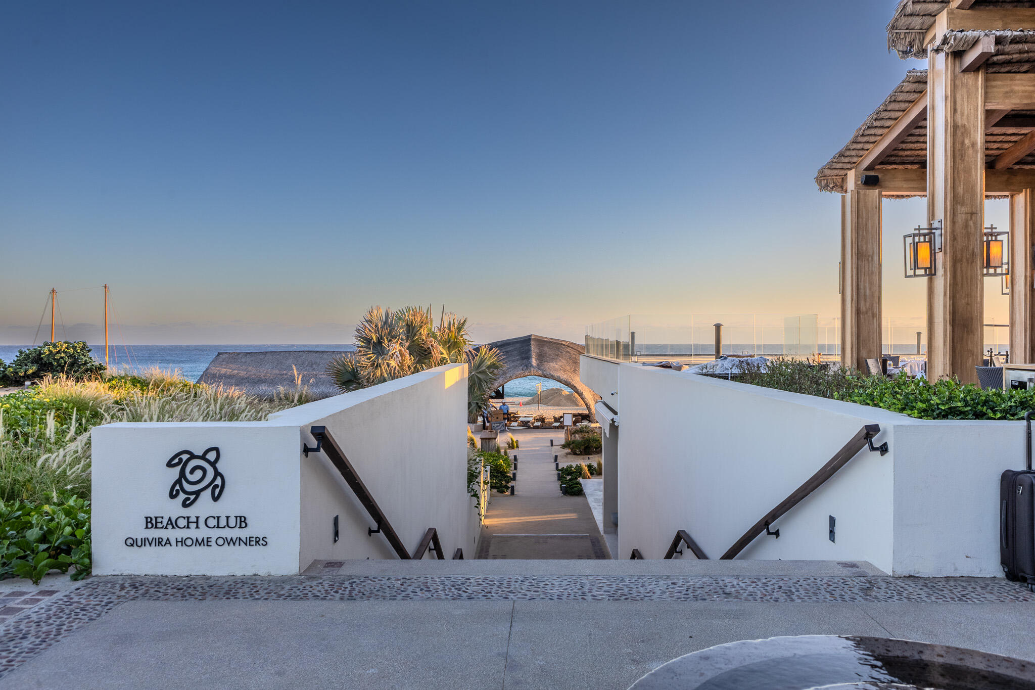 Coronado 4.6, Pacific