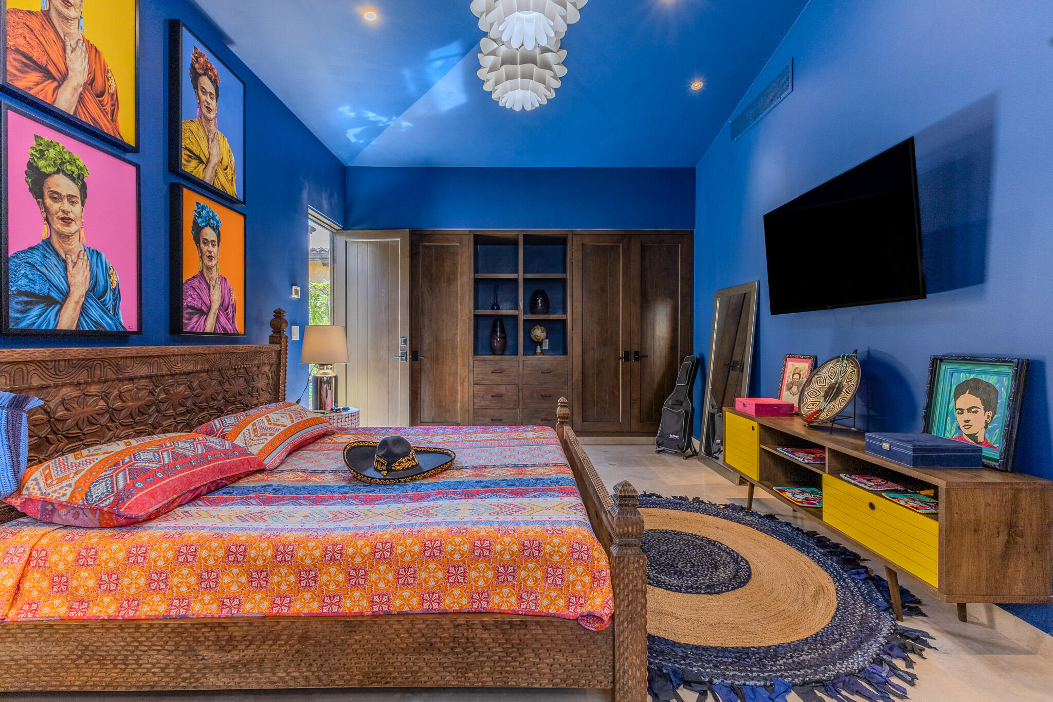 Coronado 4.6, Pacific