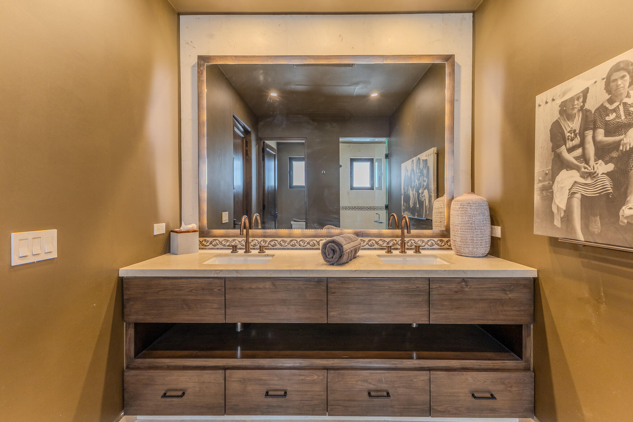 Coronado 4.6, Pacific