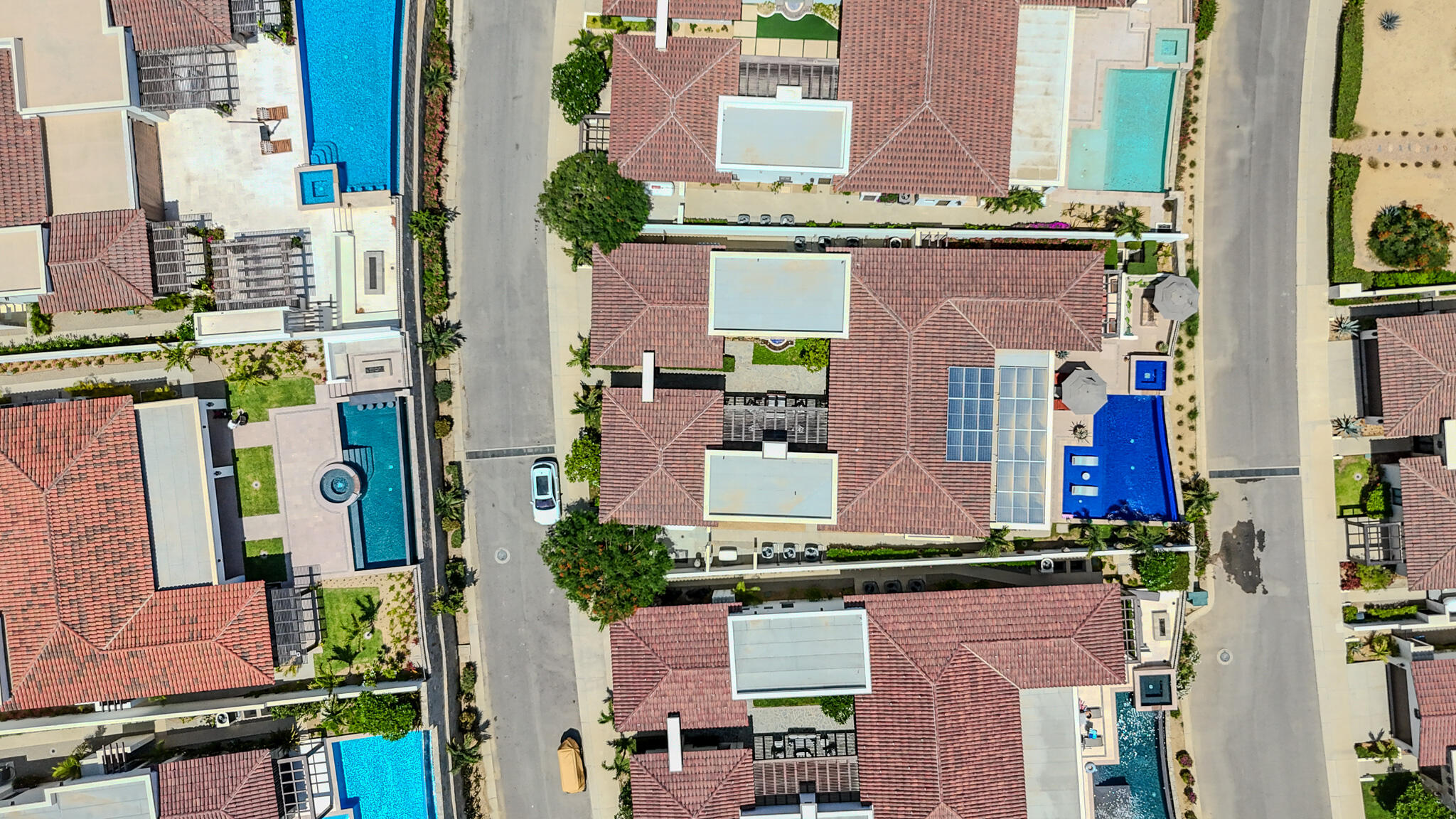 Coronado 4.6, Pacific