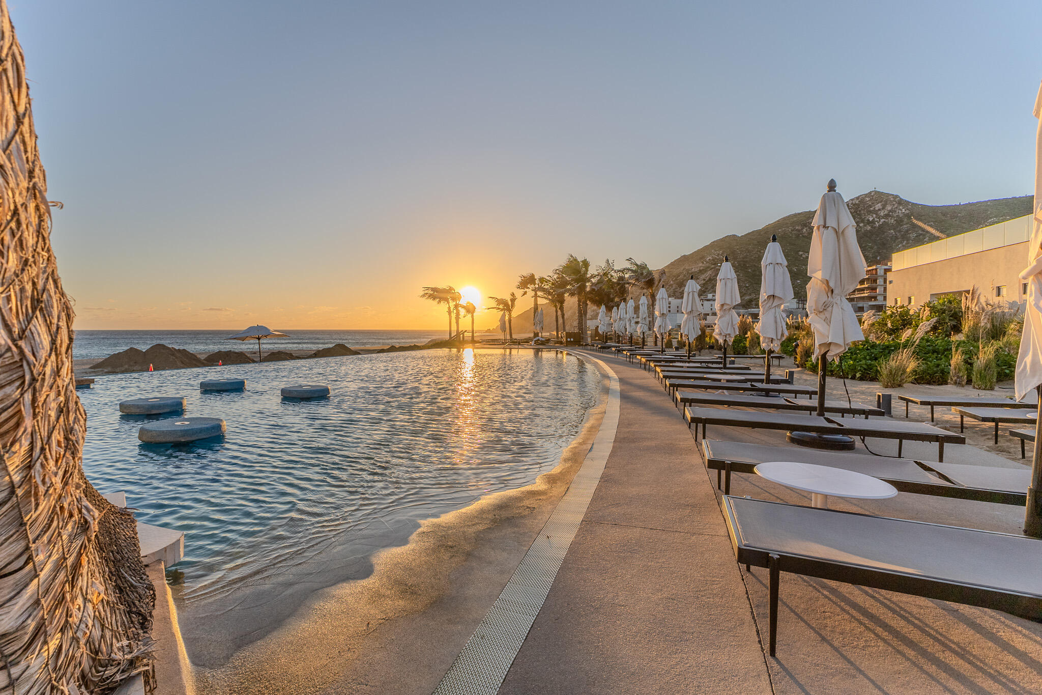 Coronado 4.6, Pacific