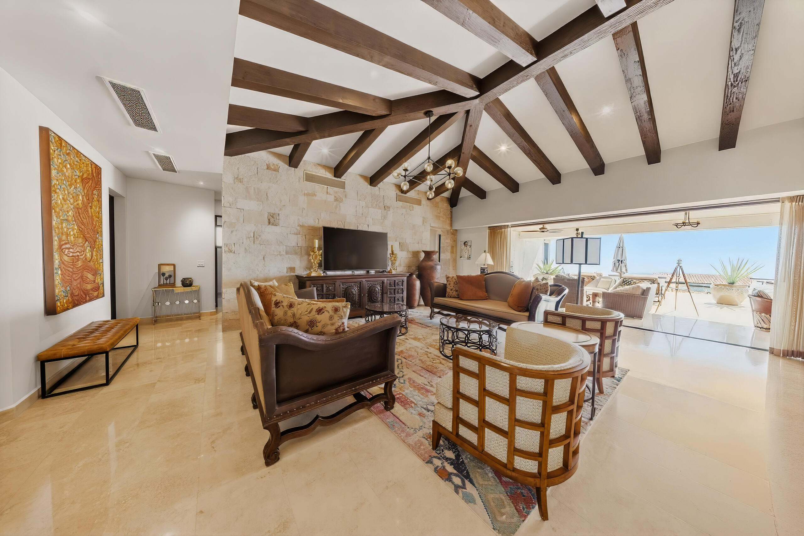 Coronado 4.6, Pacific