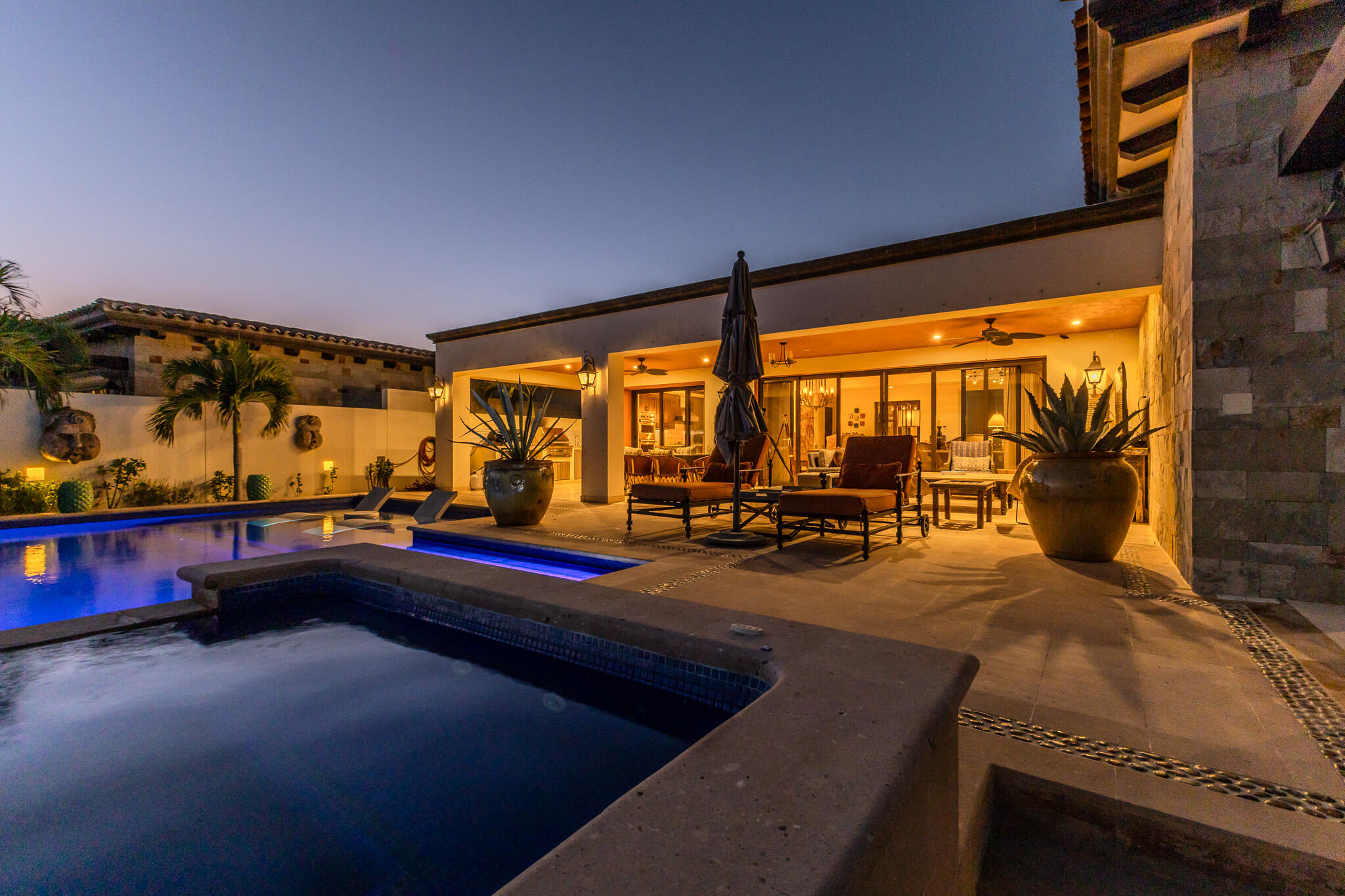 Coronado 4.6, Pacific