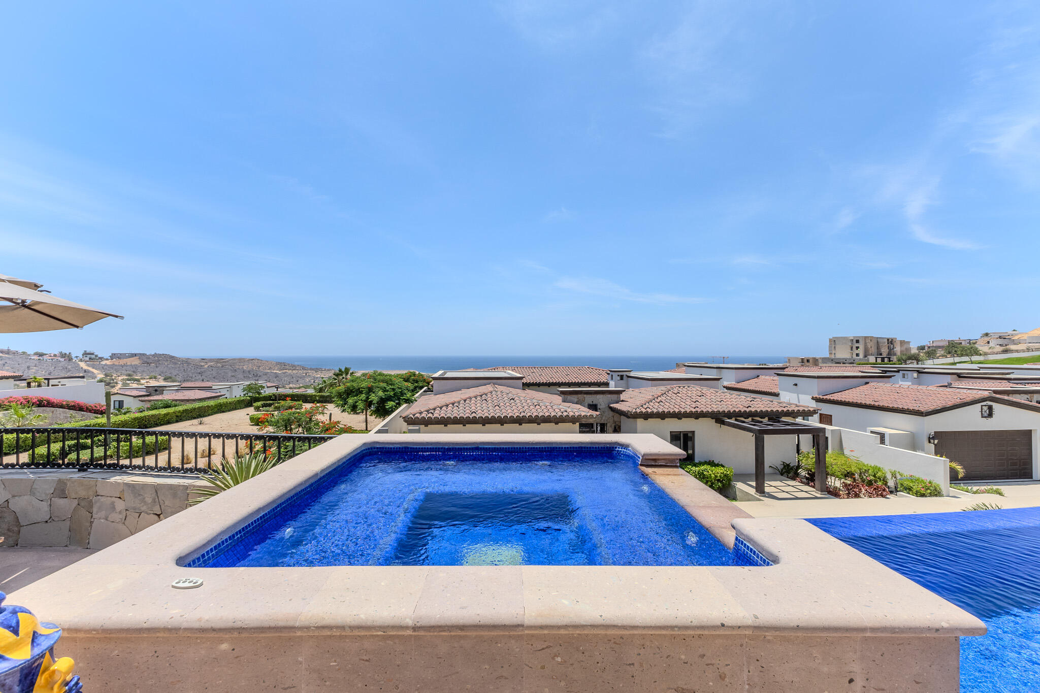 Coronado 4.6, Pacific