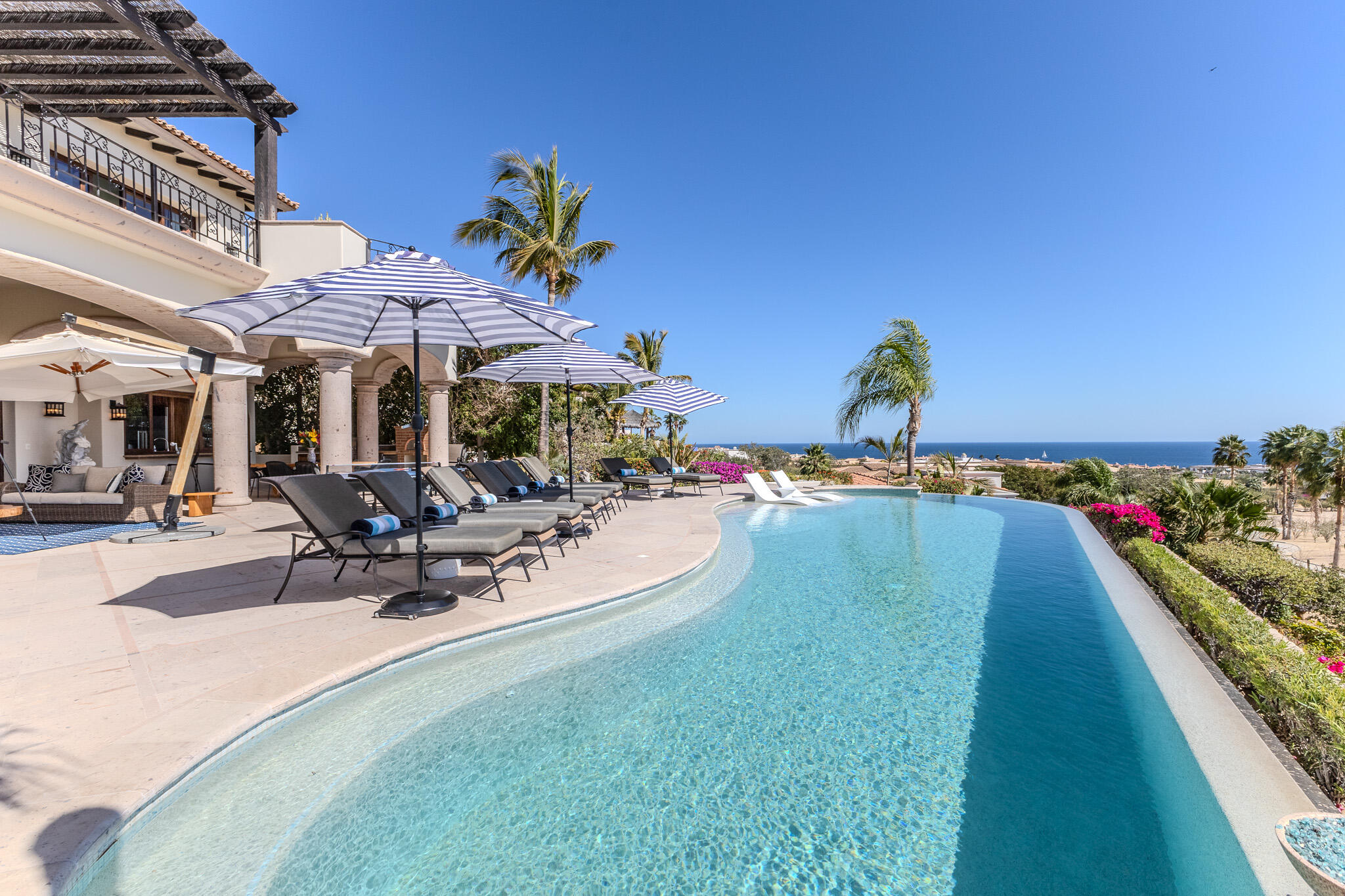 23 Las Colinas, Casa Alegria