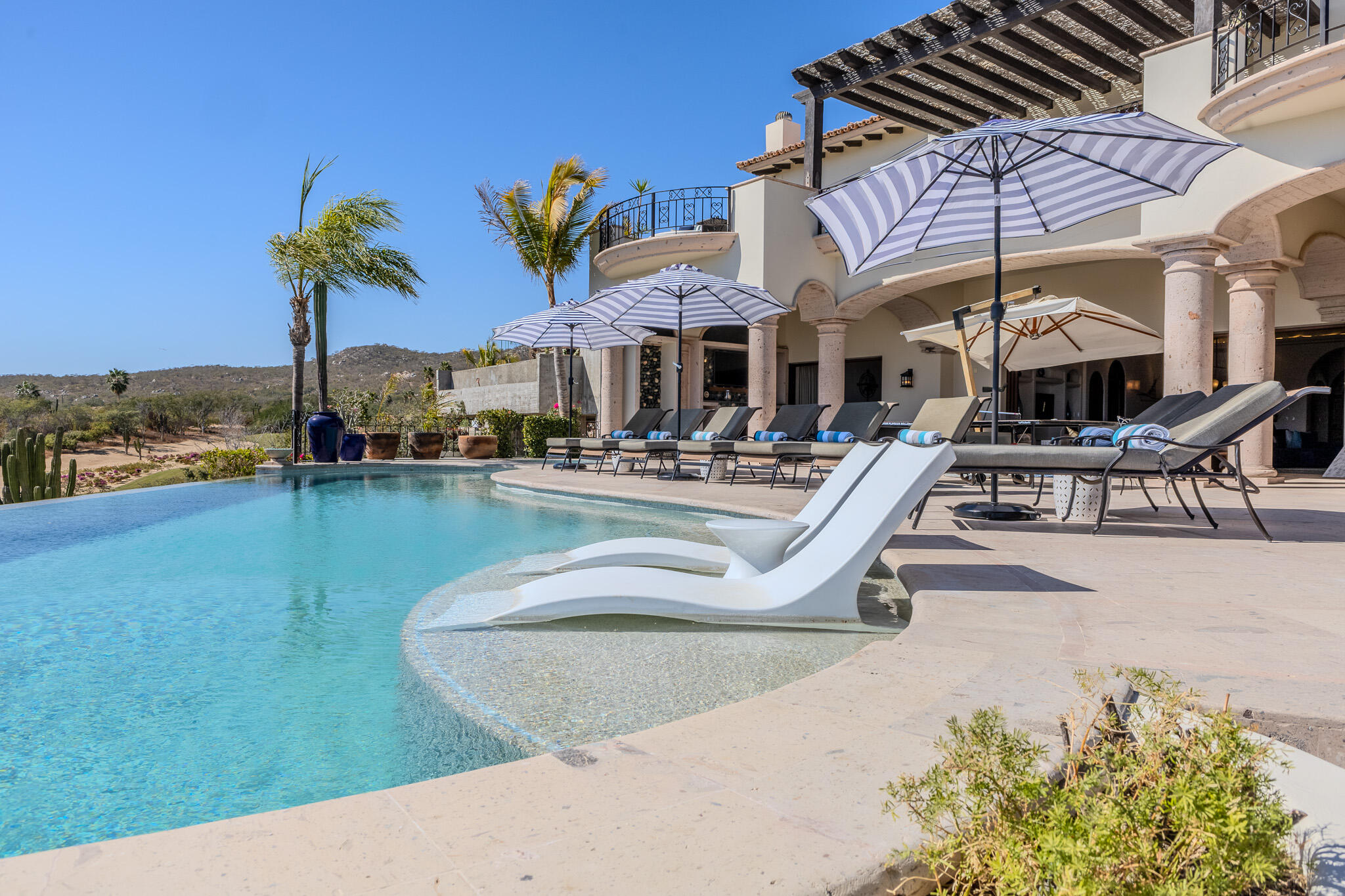 23 Las Colinas, Casa Alegria