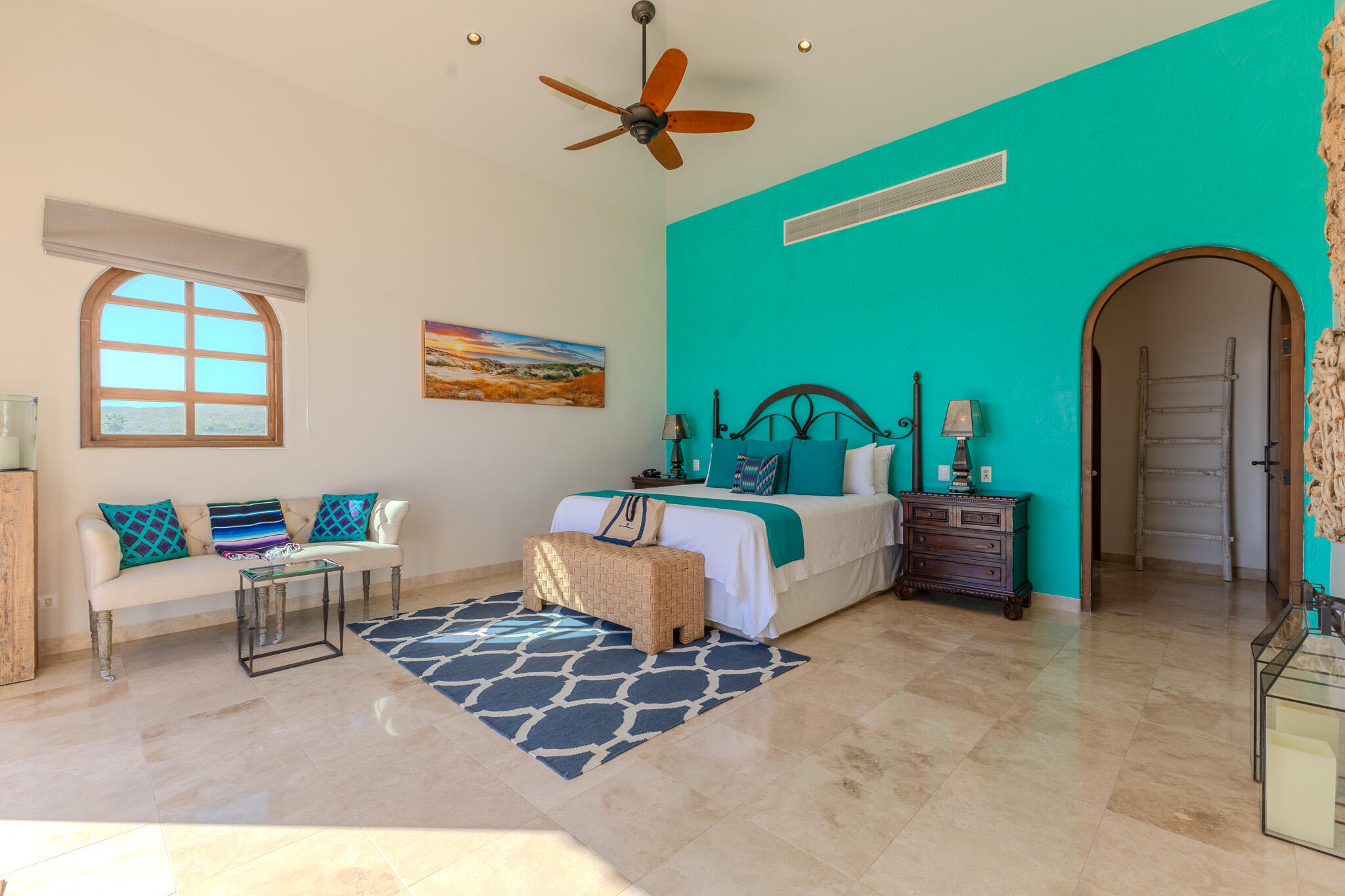 23 Las Colinas, Casa Alegria