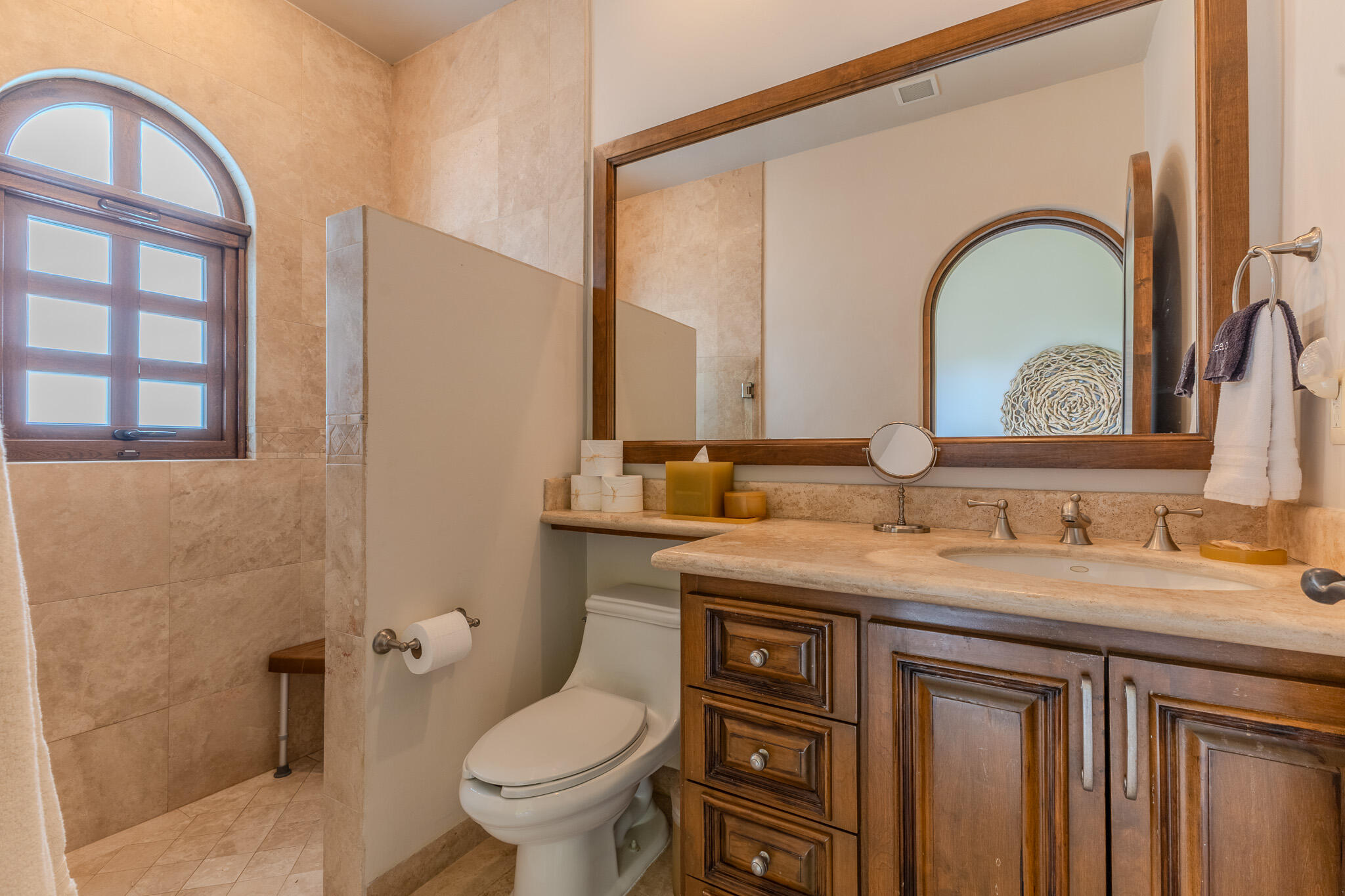 23 Las Colinas, Casa Alegria