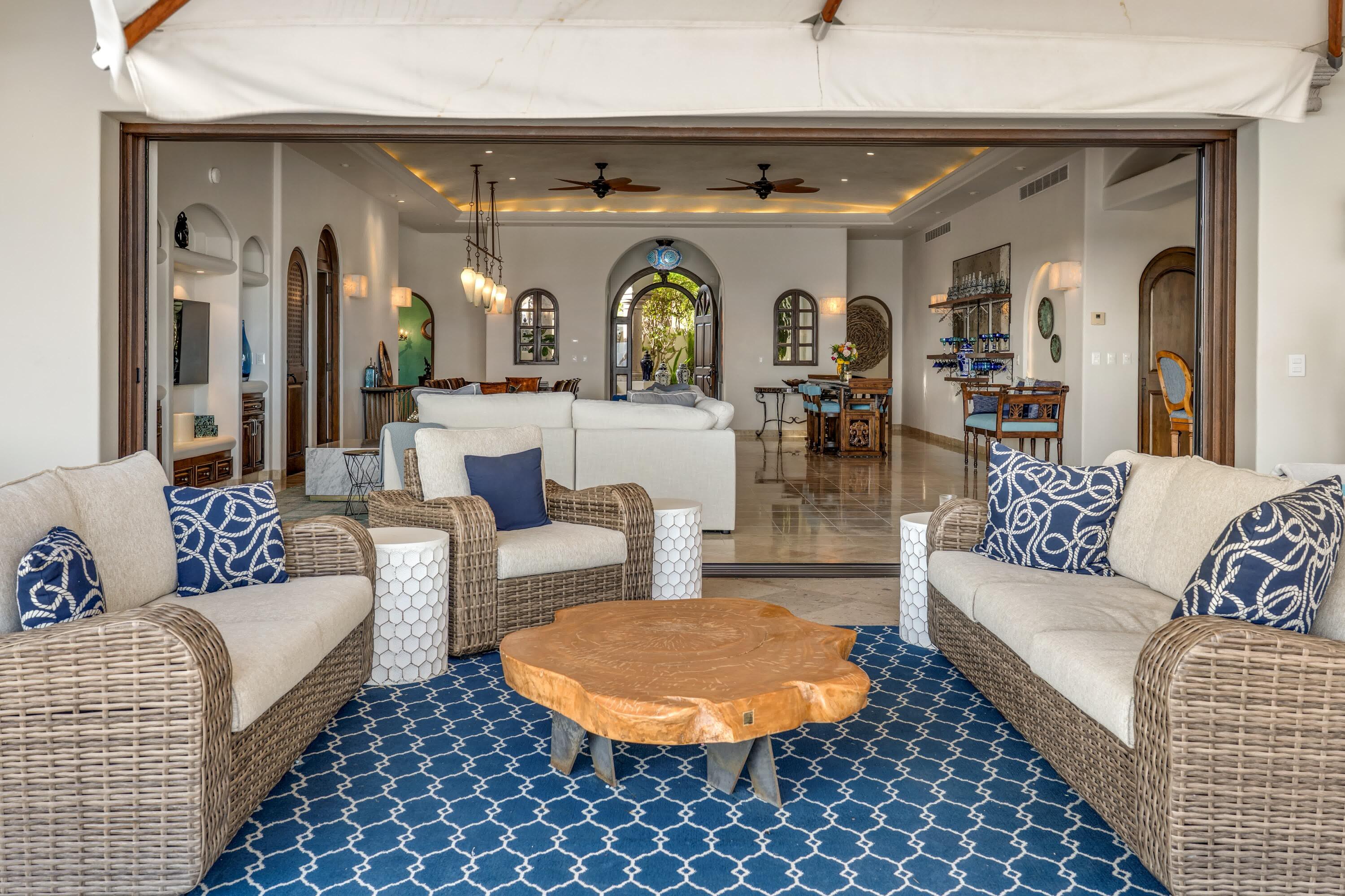 23 Las Colinas, Casa Alegria