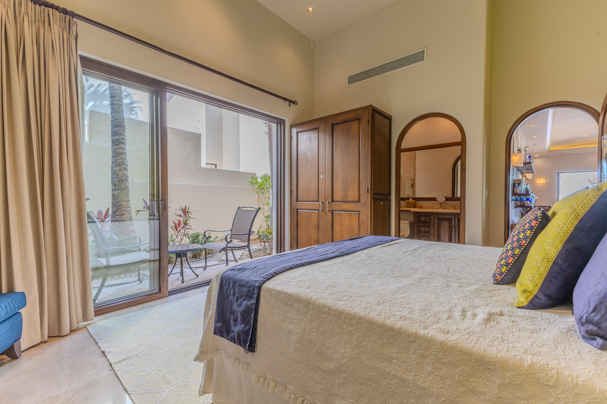 23 Las Colinas, Casa Alegria