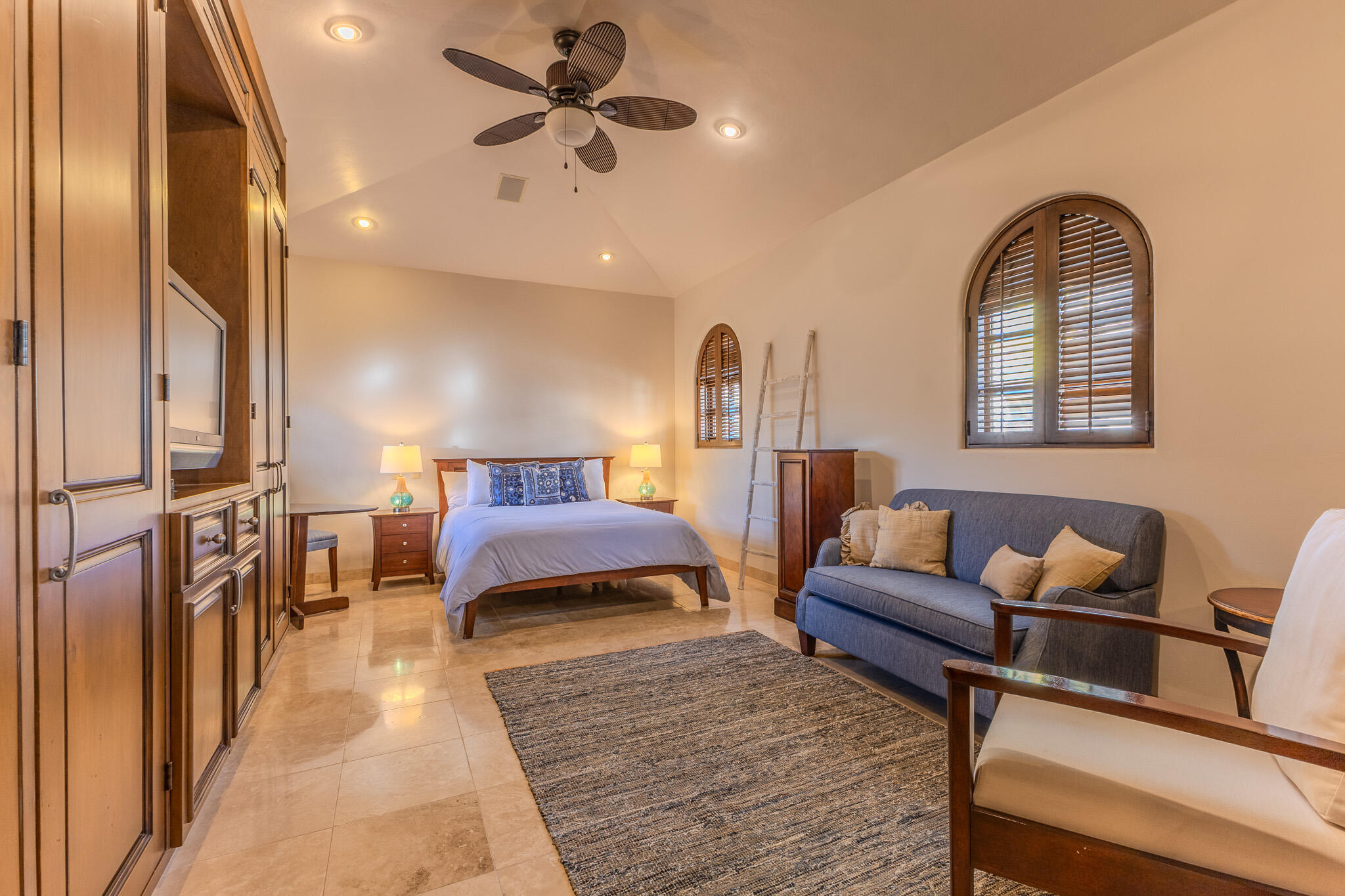 23 Las Colinas, Casa Alegria