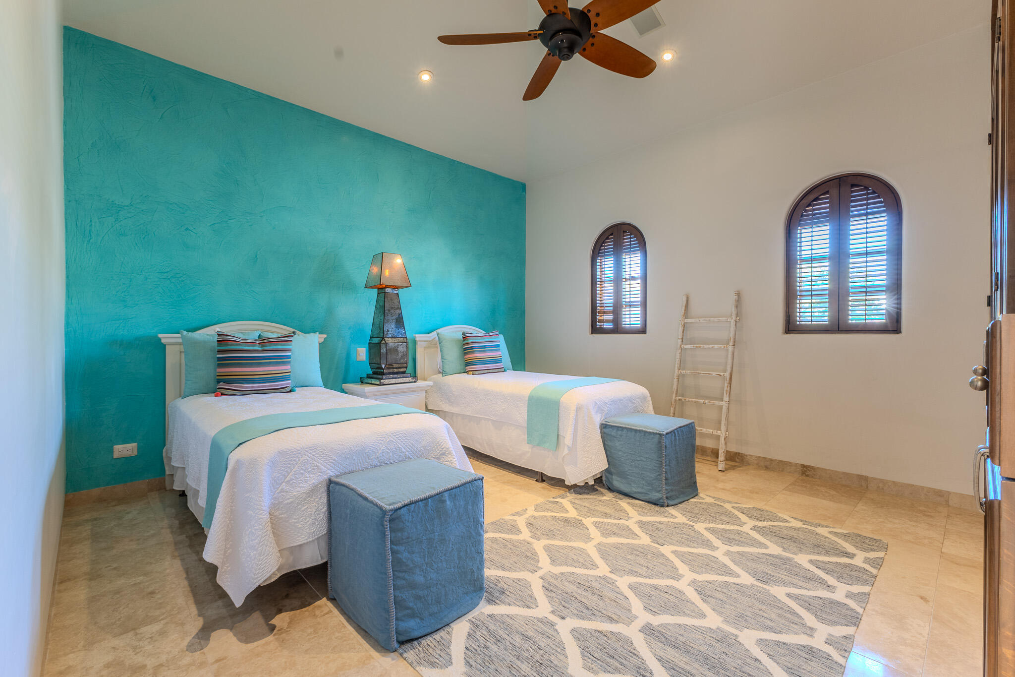 23 Las Colinas, Casa Alegria