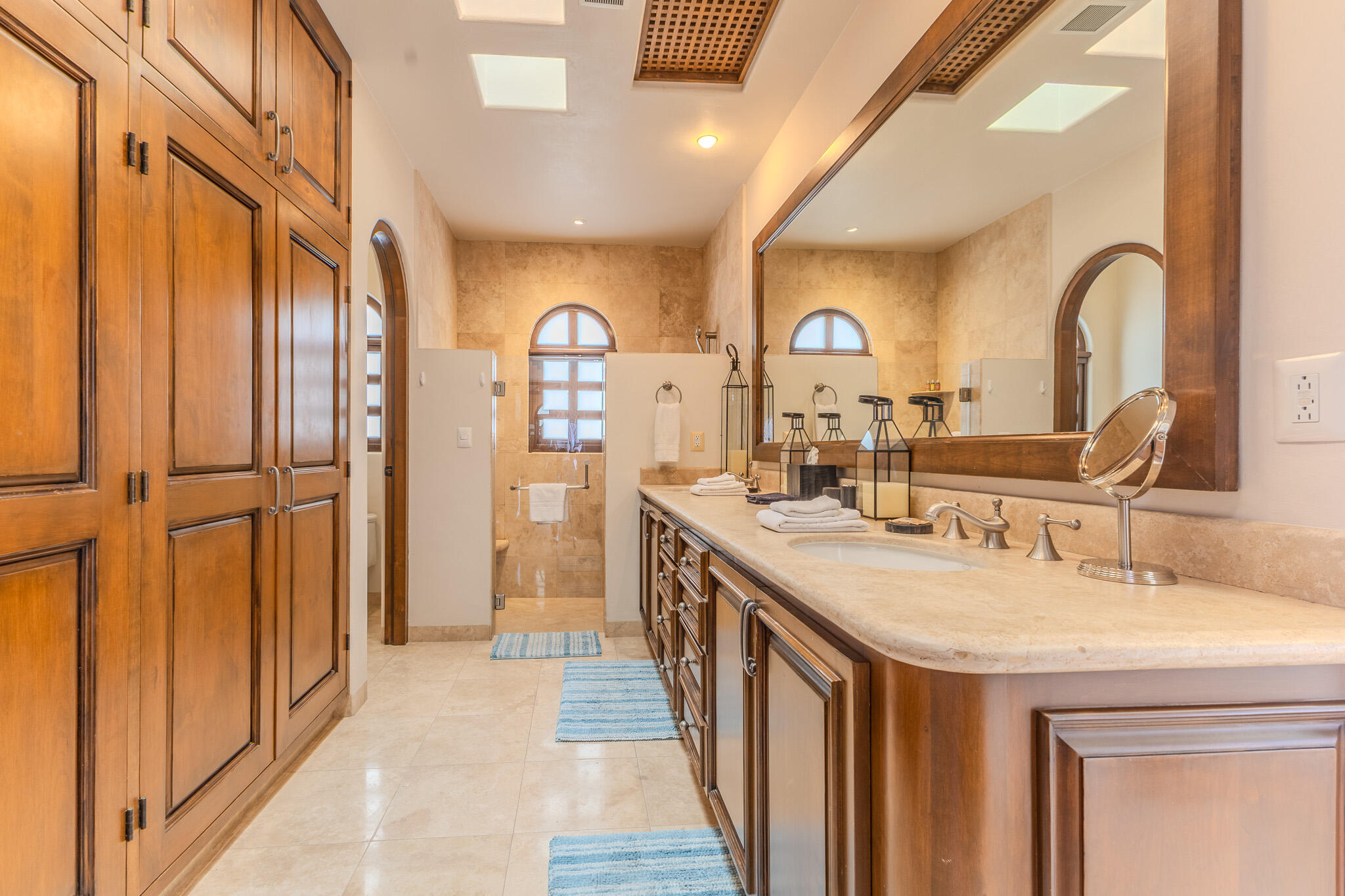 23 Las Colinas, Casa Alegria