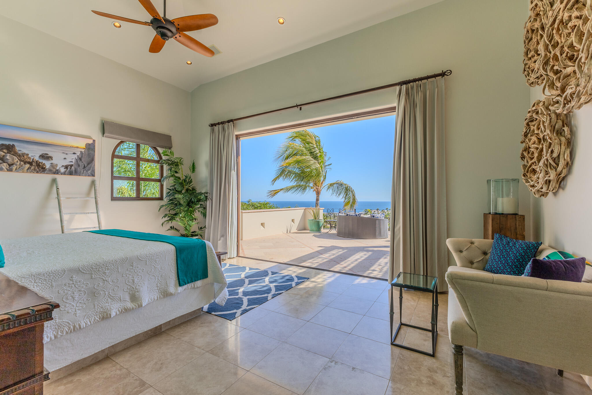 23 Las Colinas, Casa Alegria