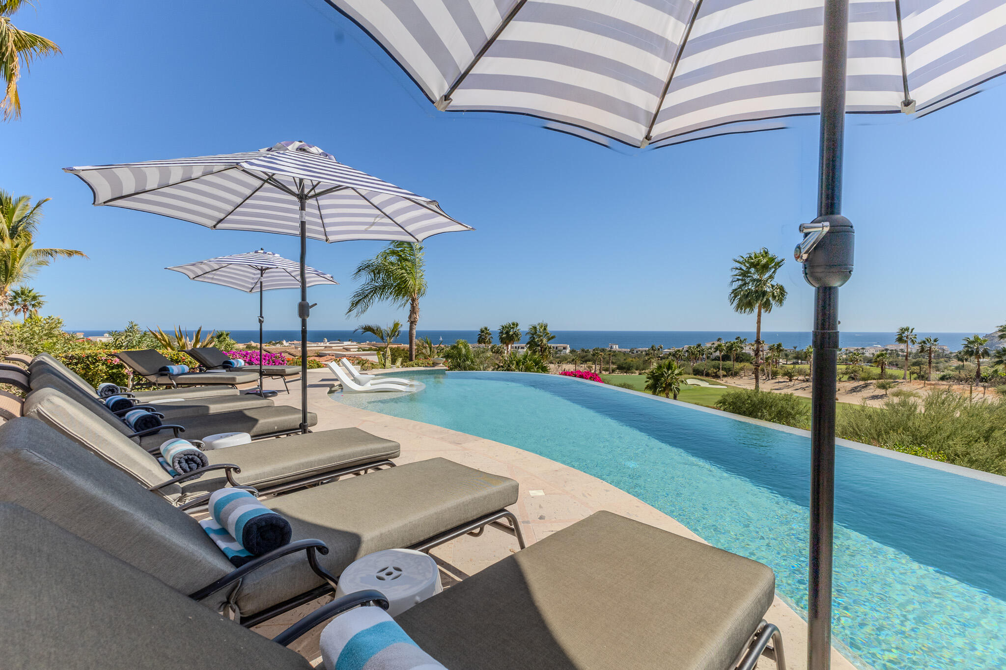 23 Las Colinas, Casa Alegria