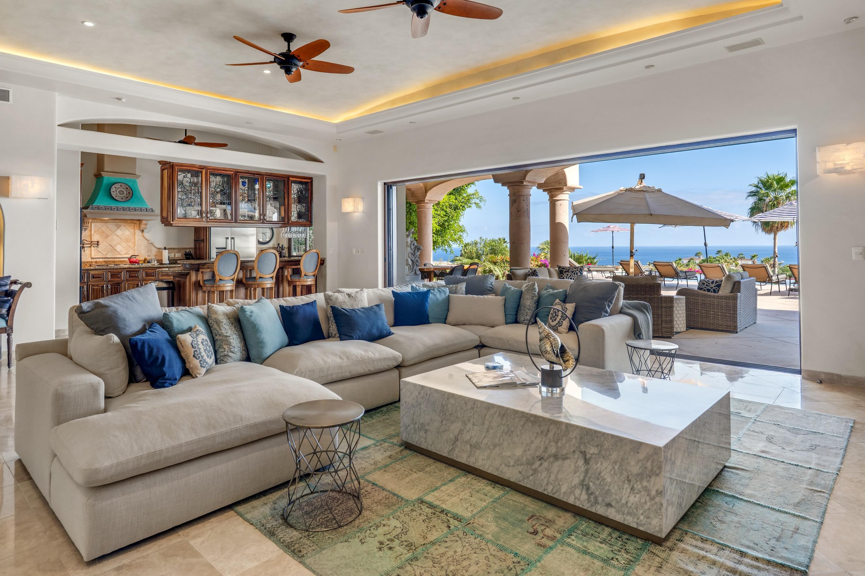 23 Las Colinas, Casa Alegria