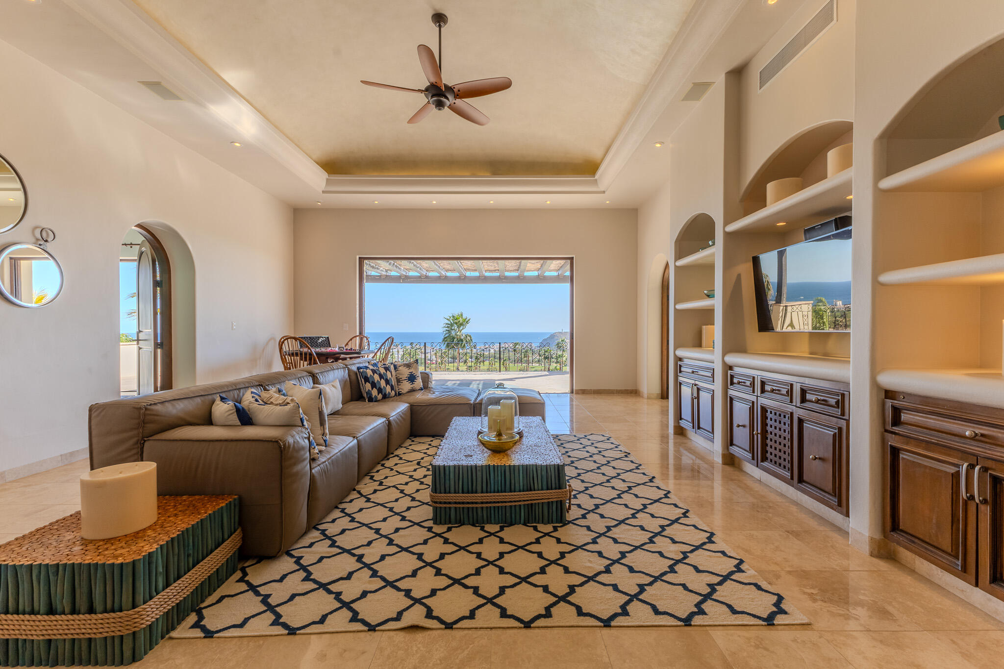 23 Las Colinas, Casa Alegria