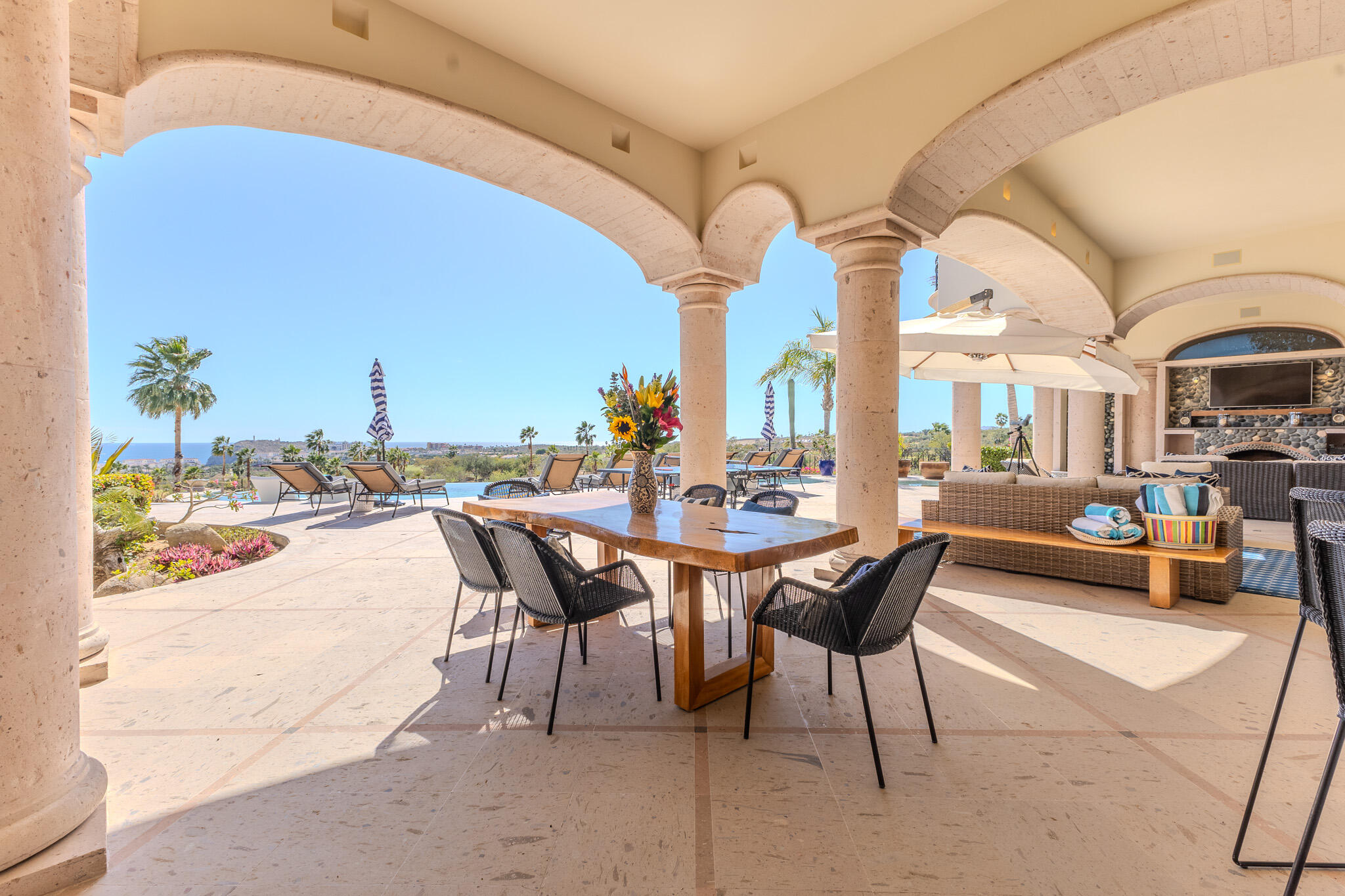 23 Las Colinas, Casa Alegria