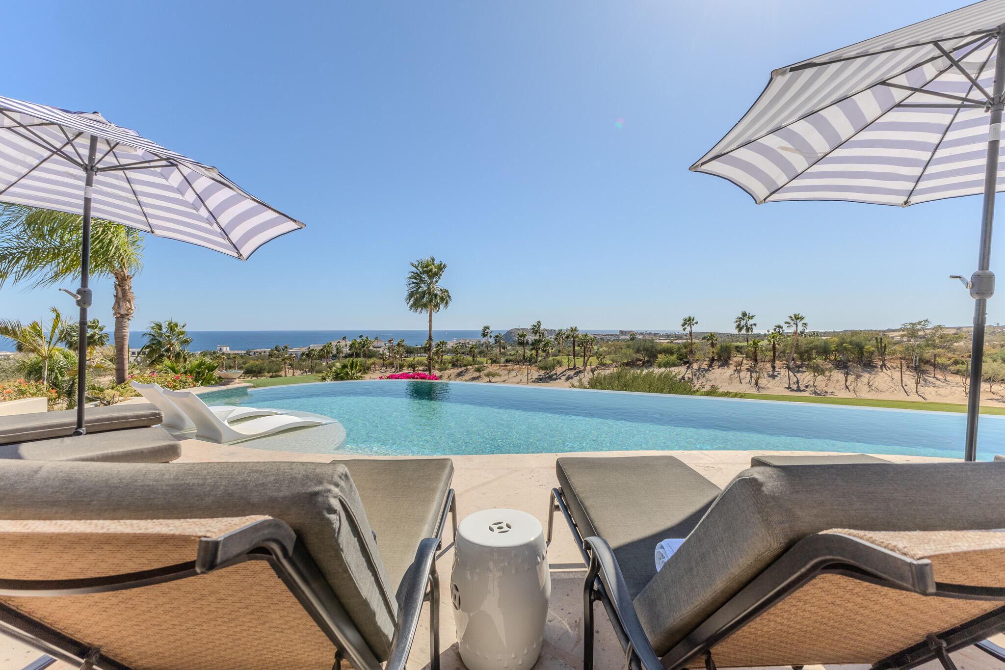 23 Las Colinas, Casa Alegria