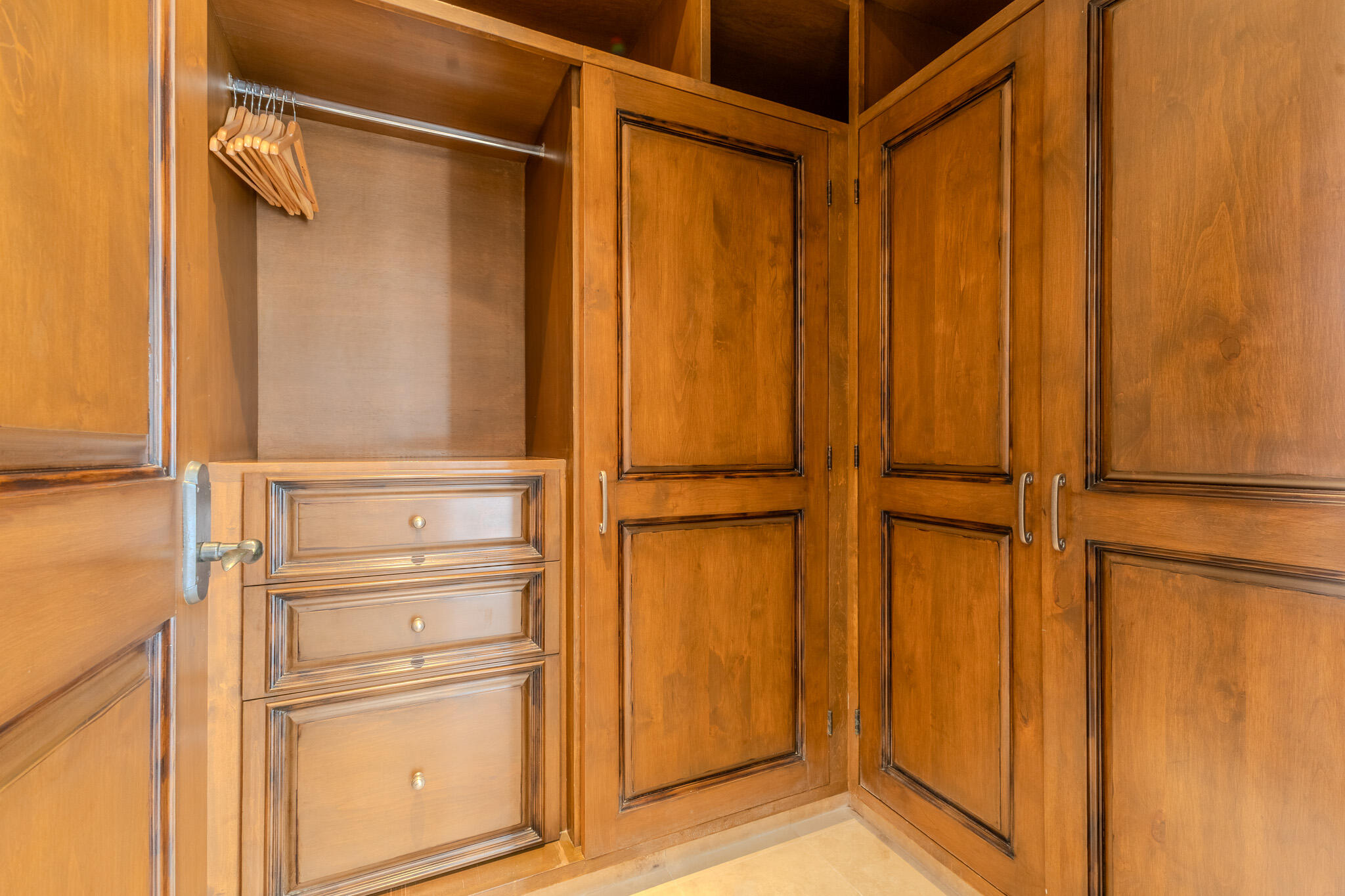 23 Las Colinas, Casa Alegria