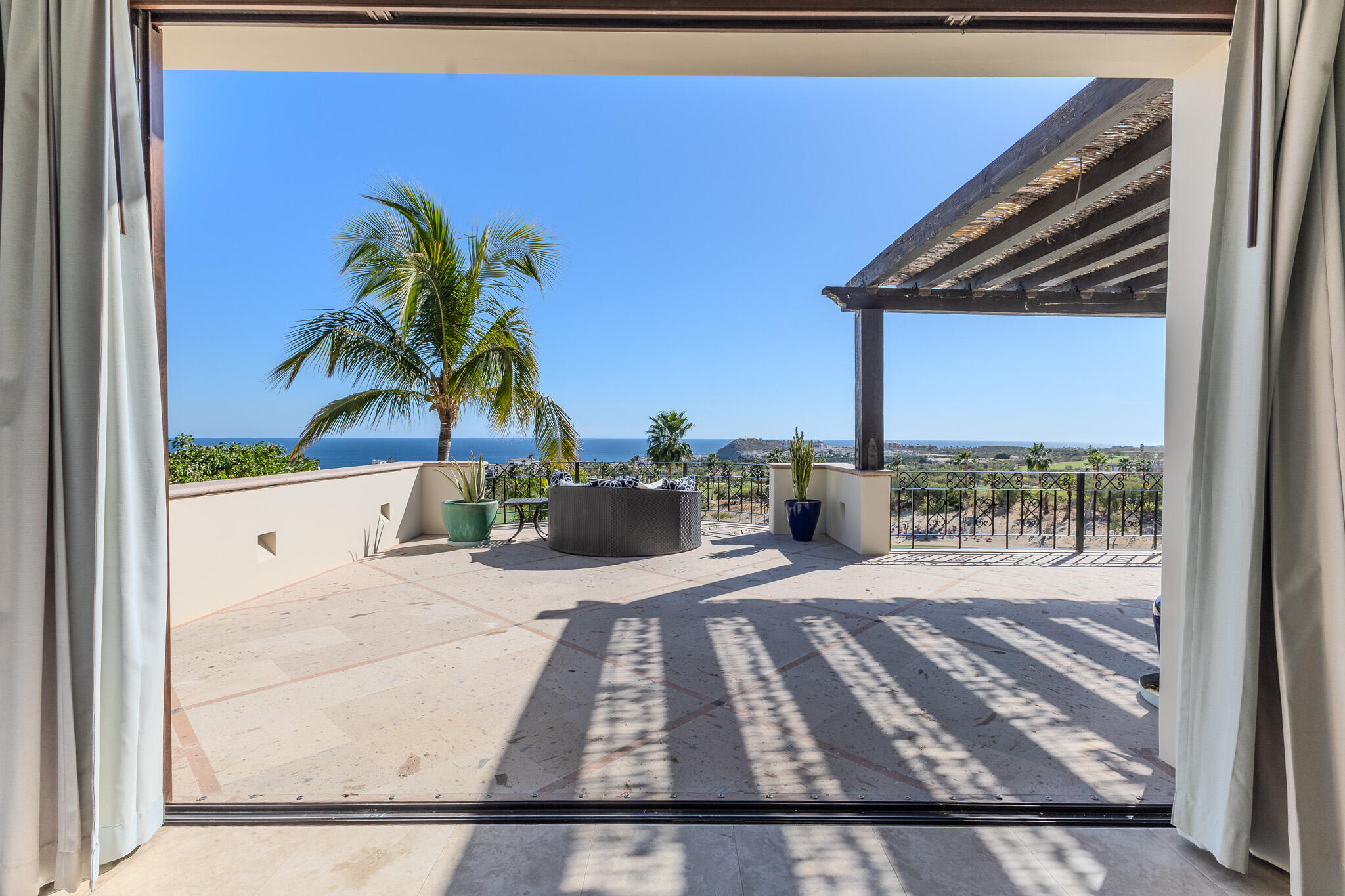 23 Las Colinas, Casa Alegria