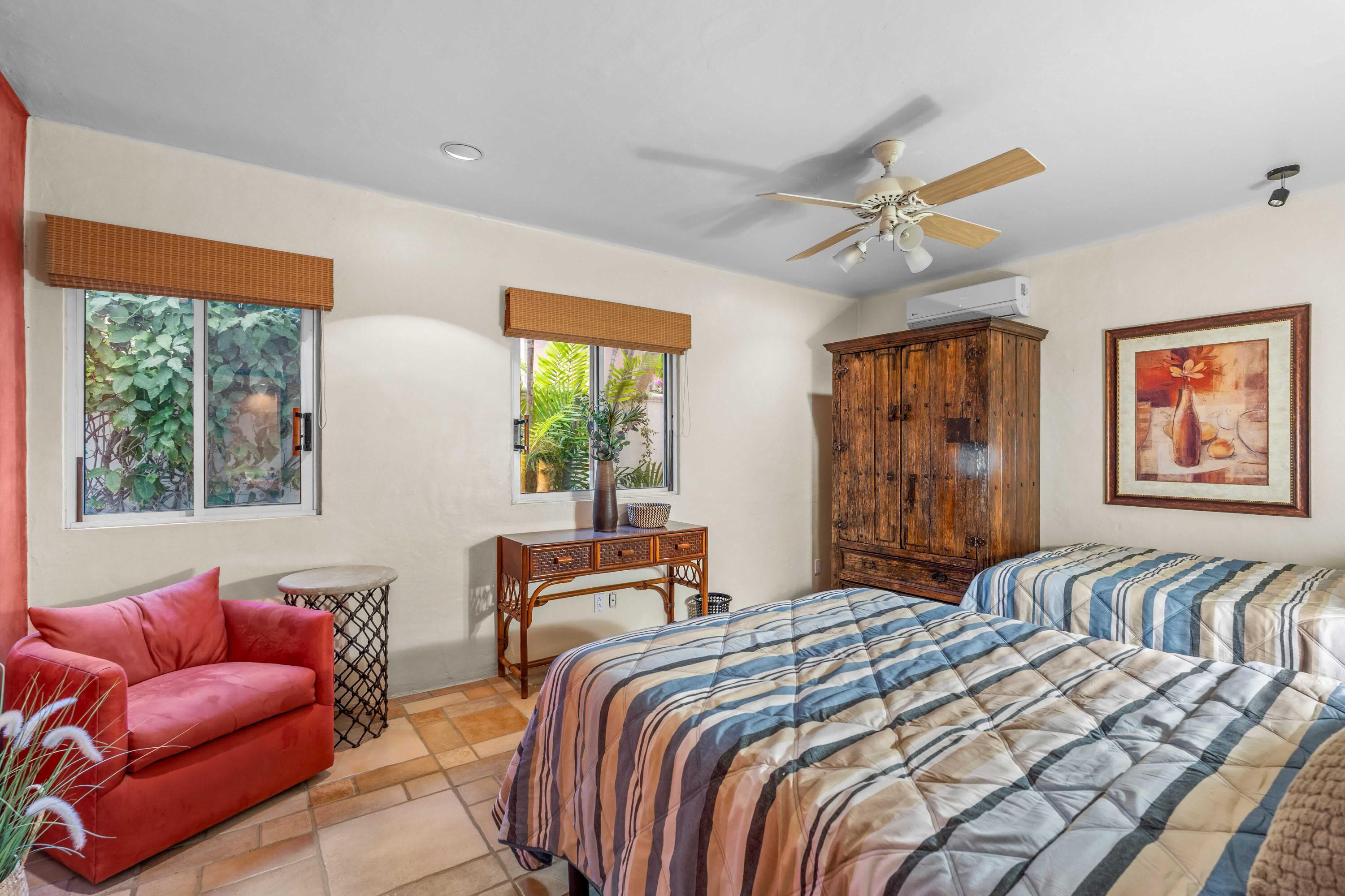 13B Los Frailes, Casa Olas Grandes