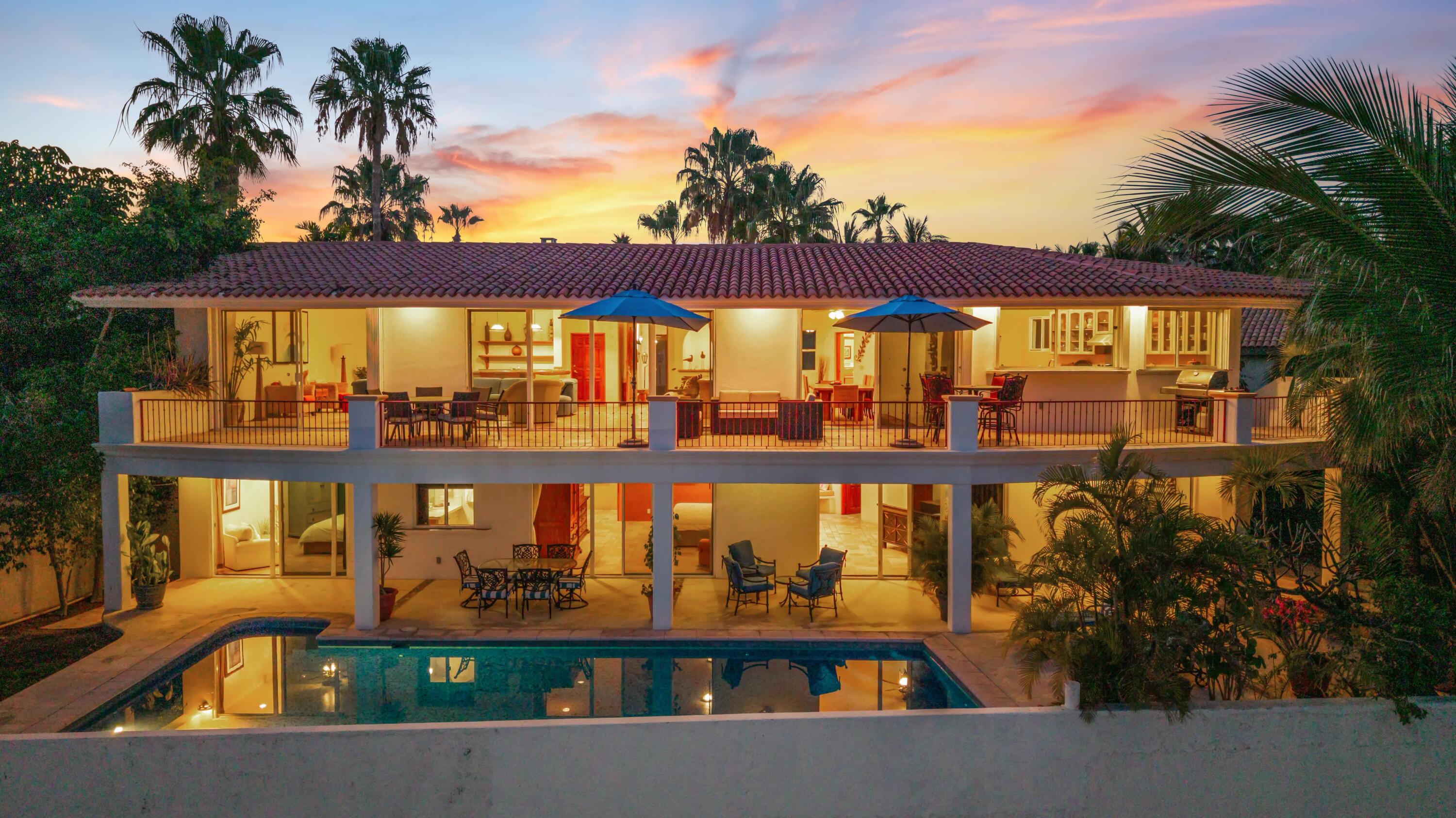 13B Los Frailes, Casa Olas Grandes