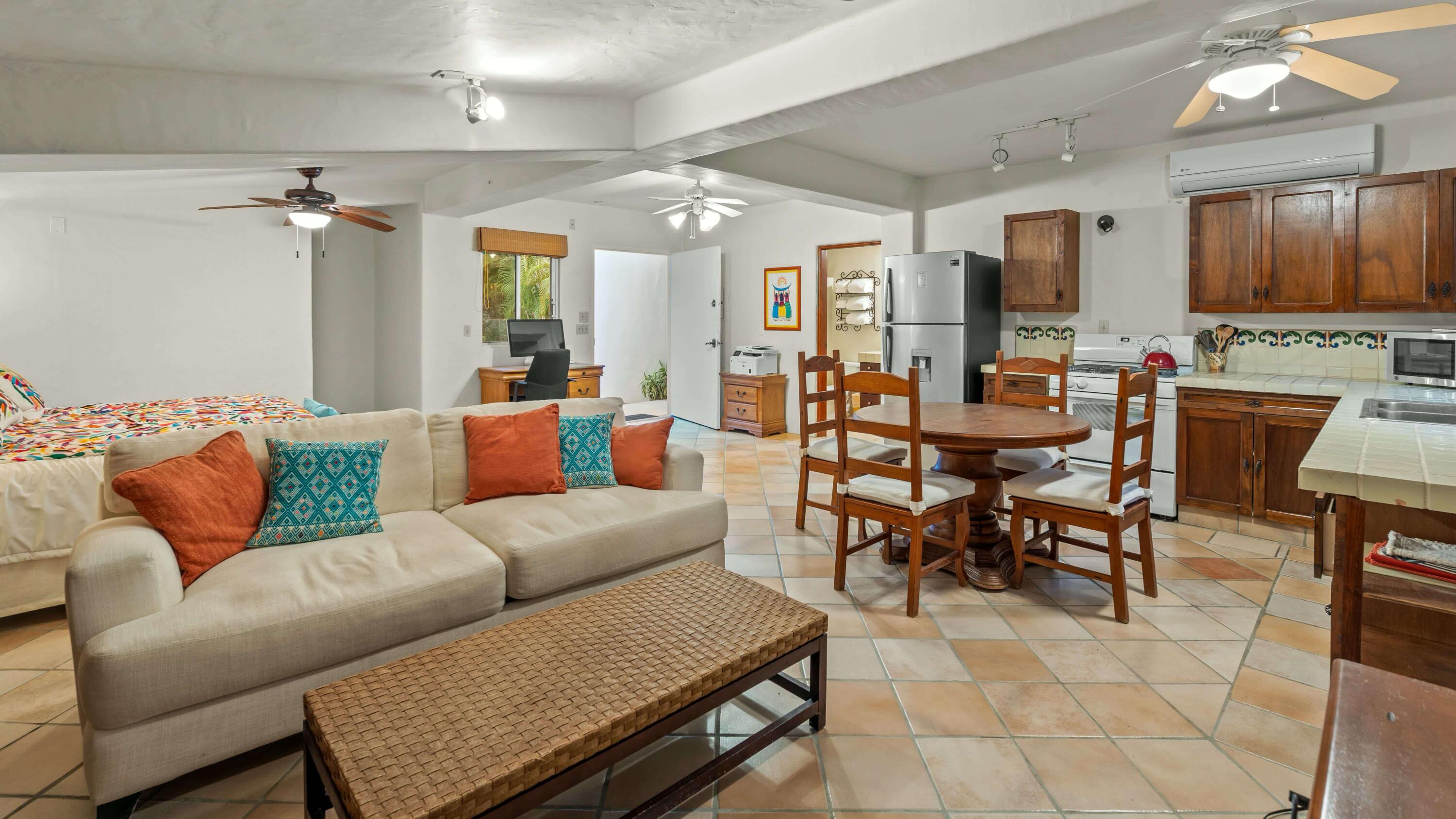 13B Los Frailes, Casa Olas Grandes