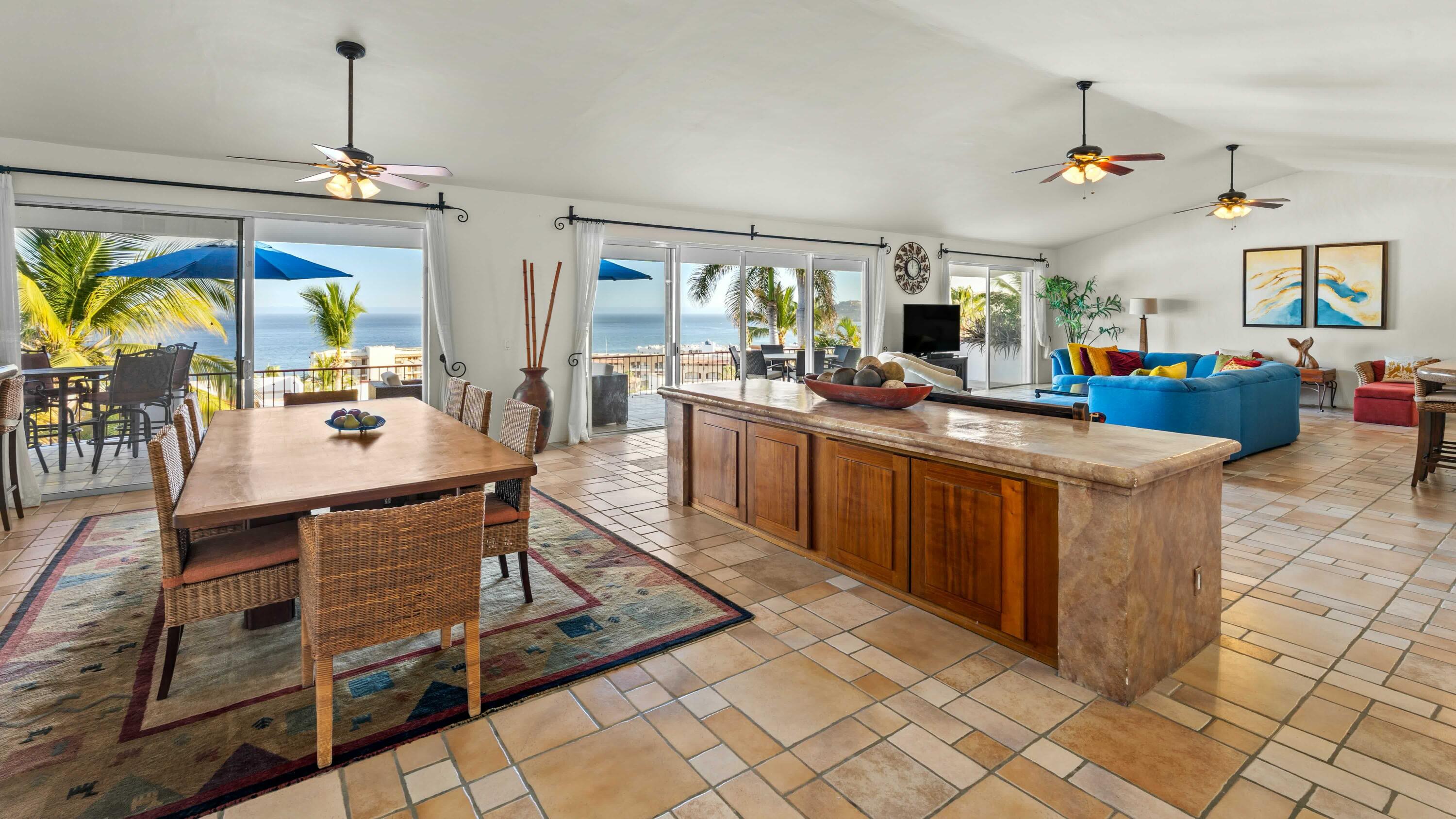 13B Los Frailes, Casa Olas Grandes