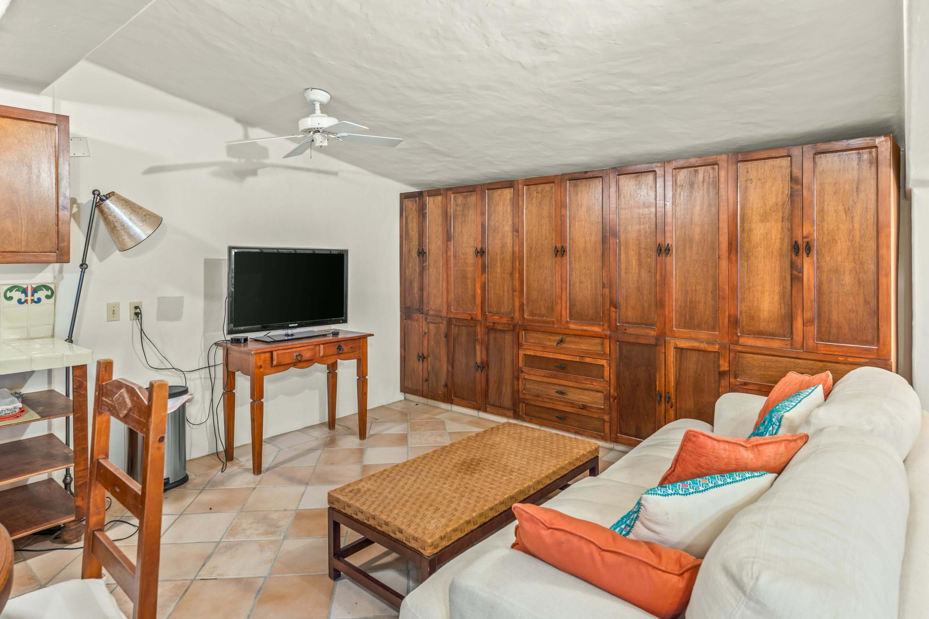 13B Los Frailes, Casa Olas Grandes