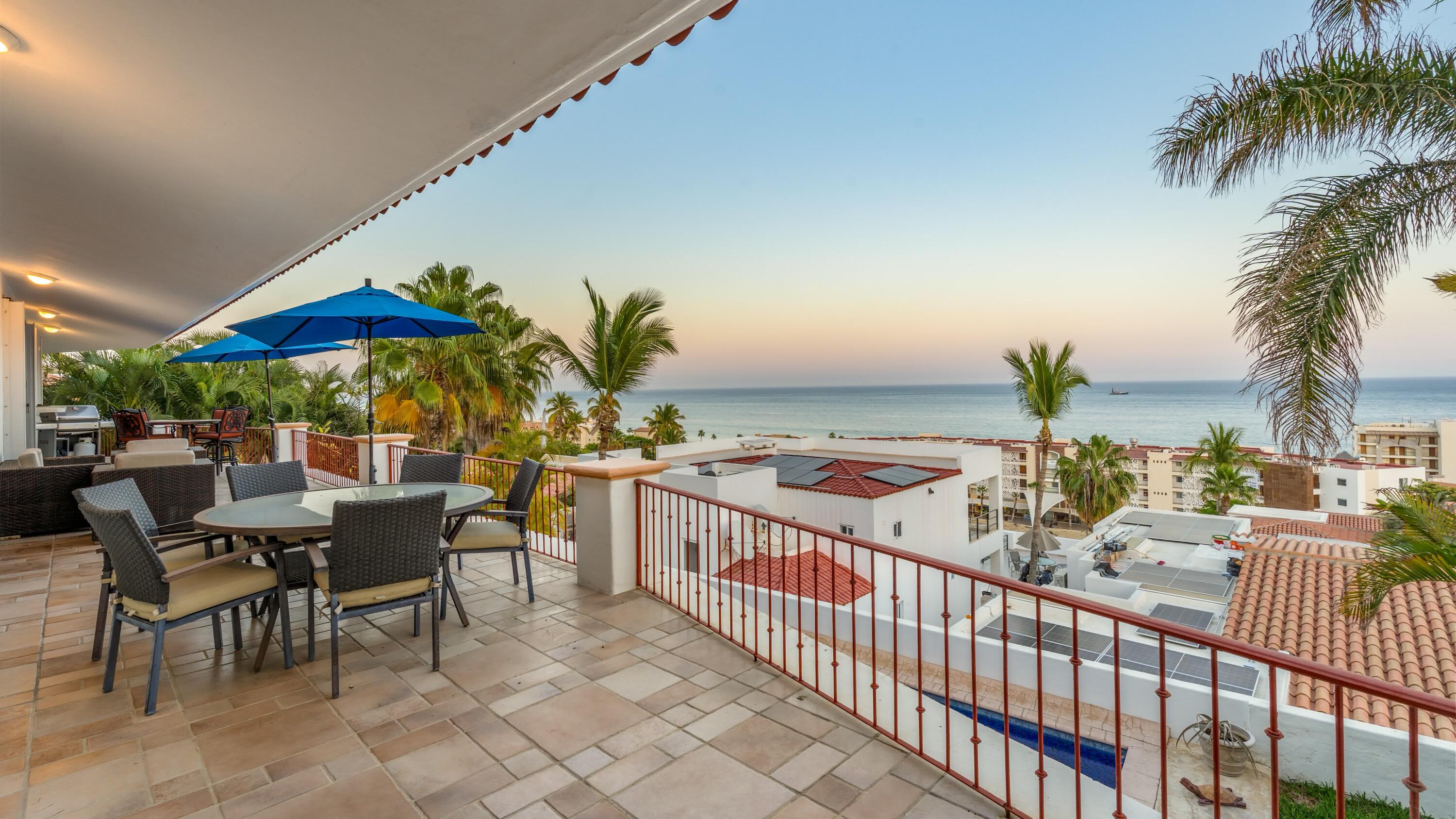 13B Los Frailes, Casa Olas Grandes