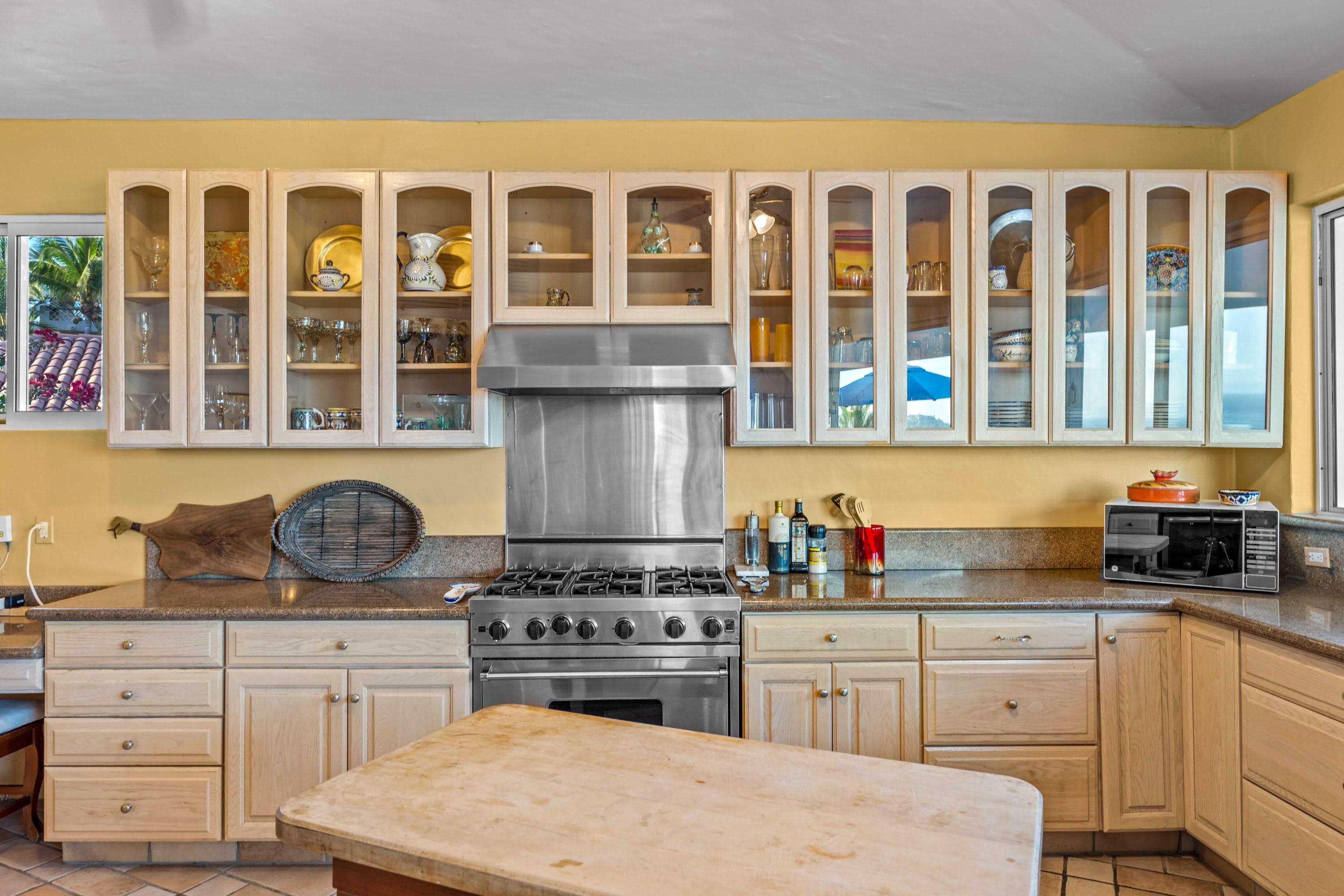 13B Los Frailes, Casa Olas Grandes